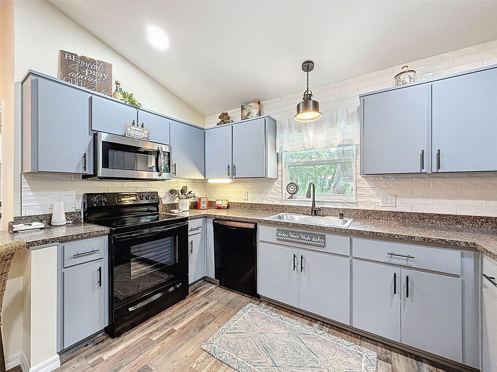 Image 16 of 69 For 14056 Tayco Drive