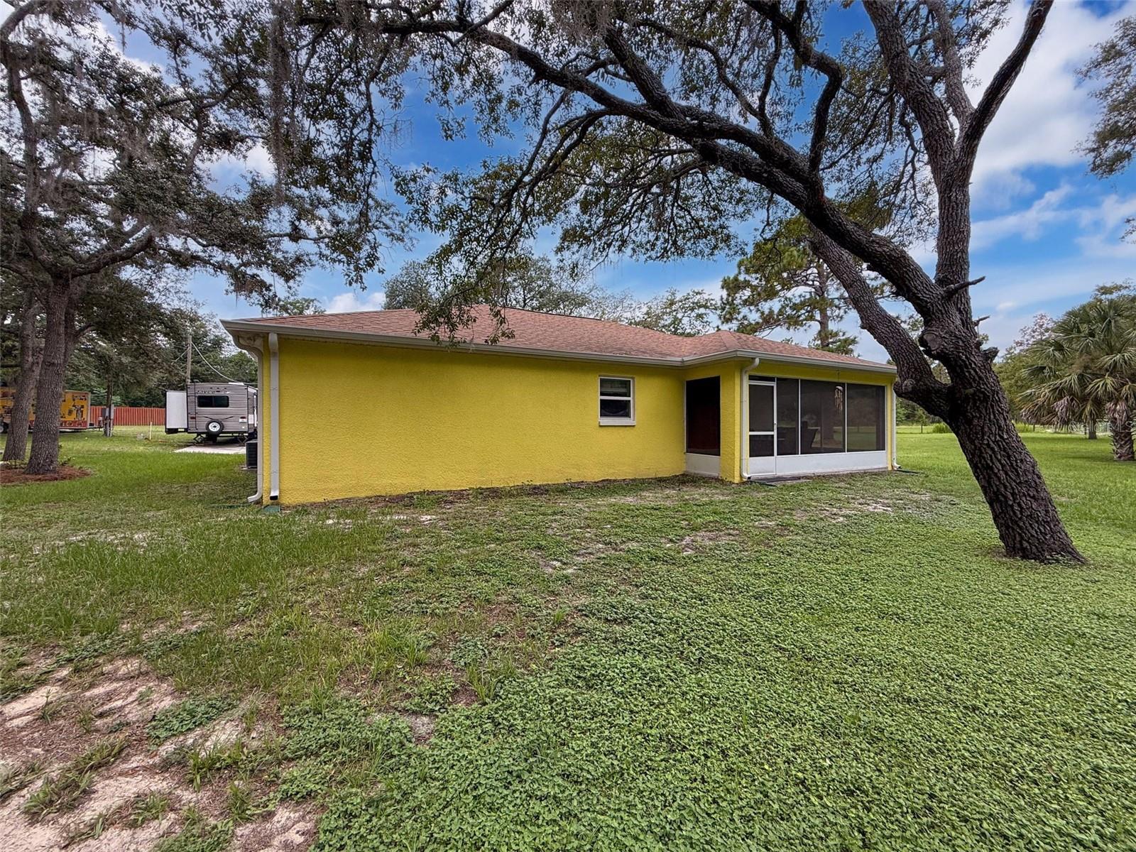 Image 37 of 69 For 14056 Tayco Drive
