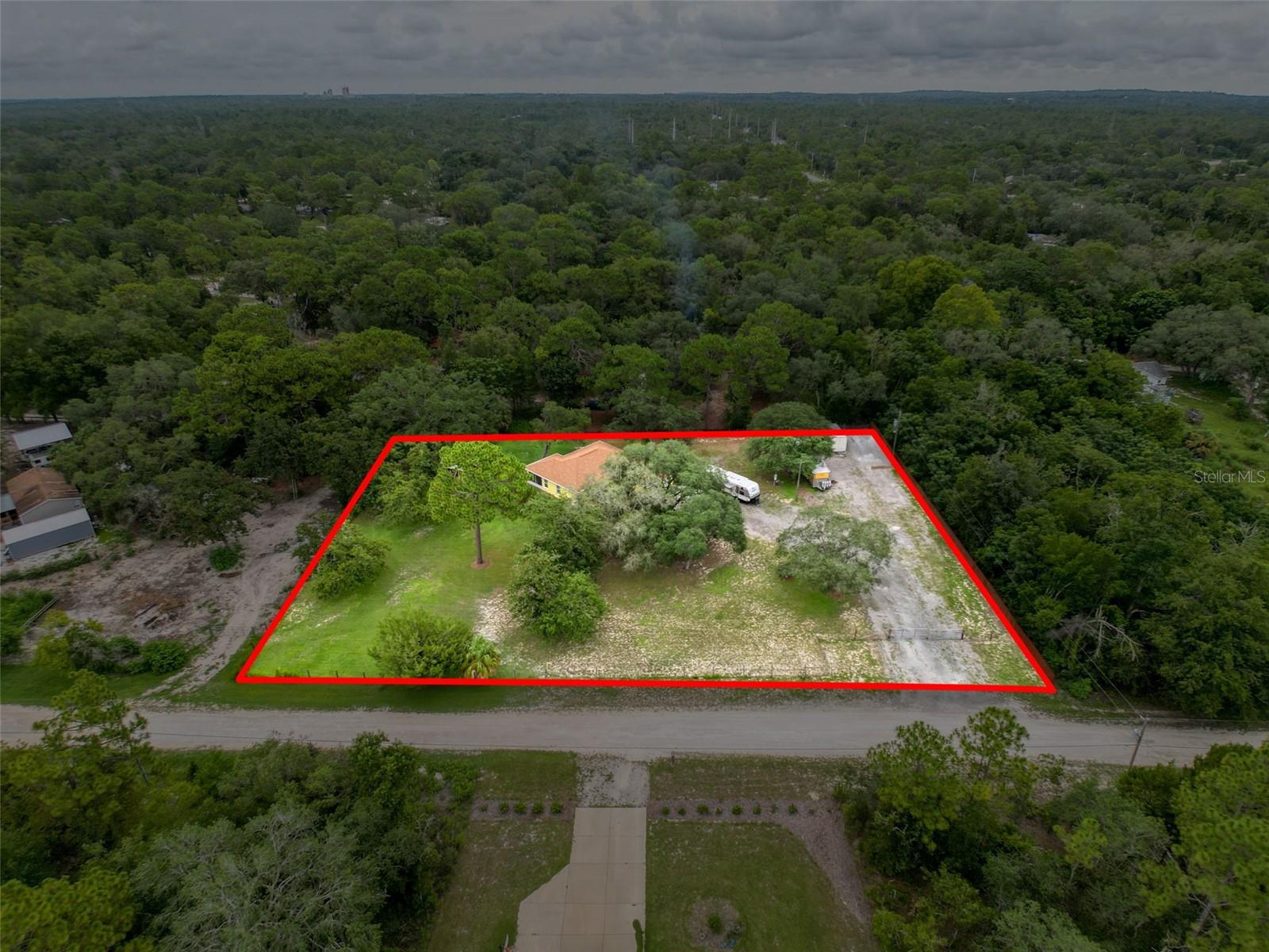 Image 5 of 69 For 14056 Tayco Drive