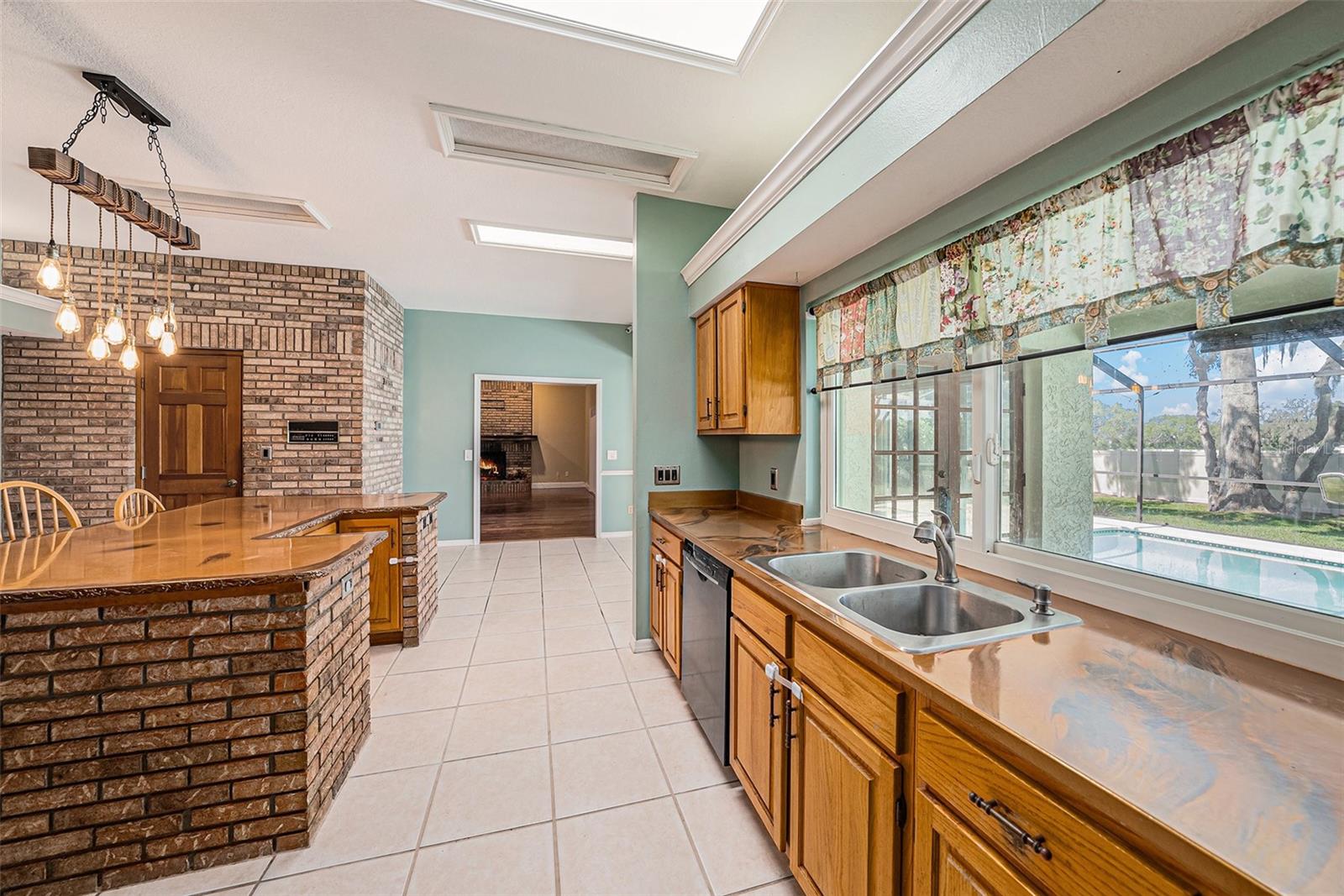 Image 11 of 36 For 3018 Colonial Ridge Drive
