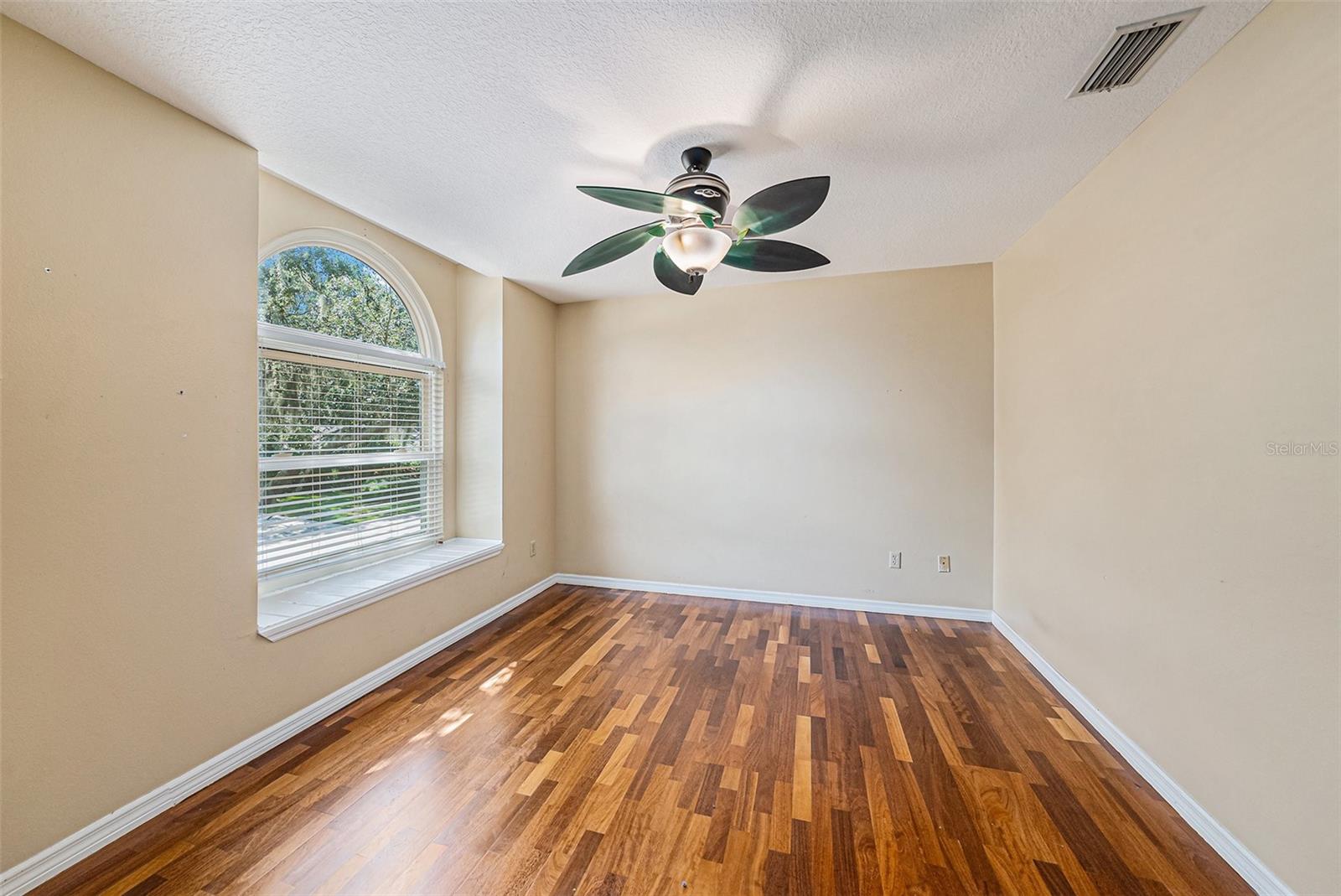 Image 26 of 36 For 3018 Colonial Ridge Drive