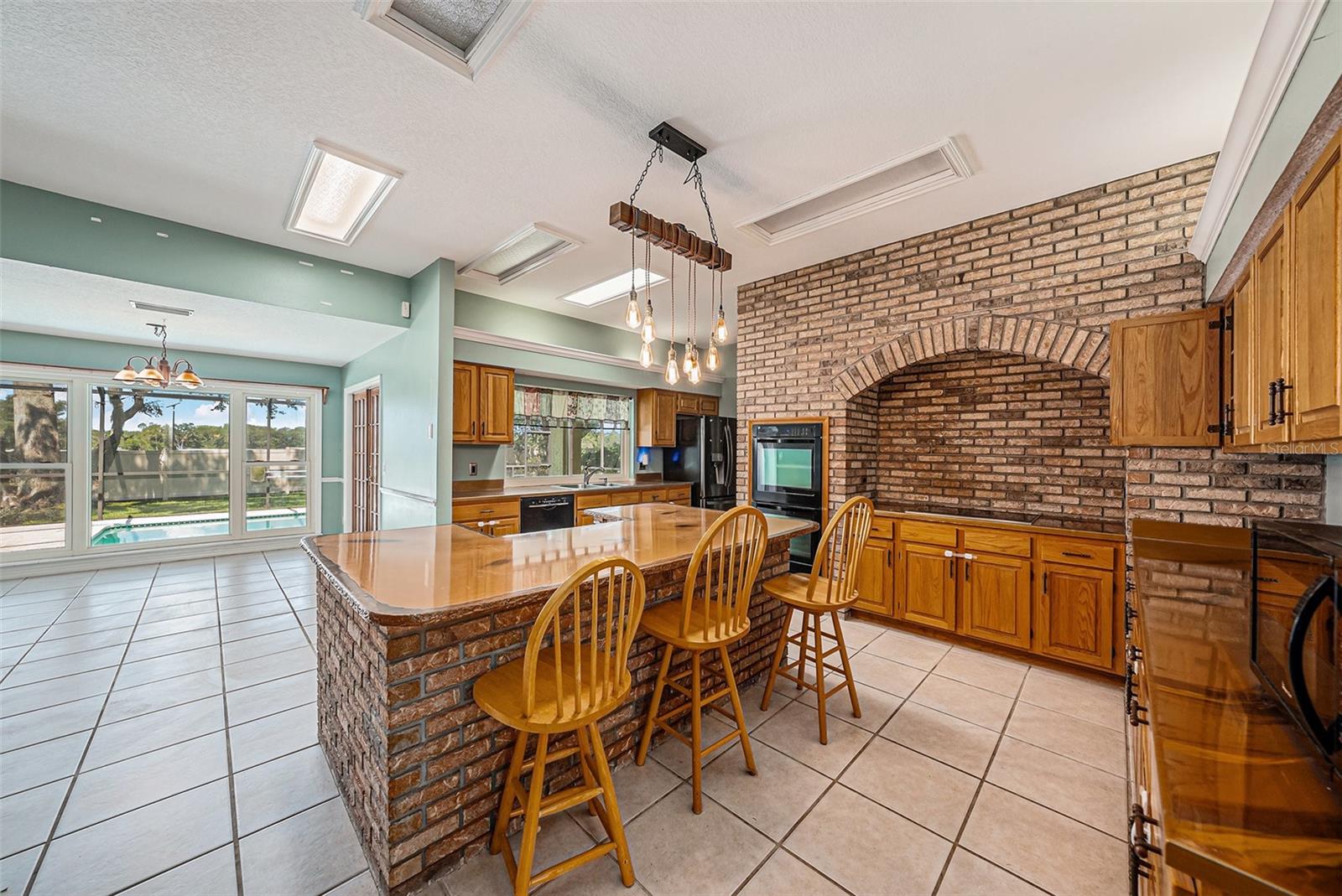 Image 9 of 36 For 3018 Colonial Ridge Drive