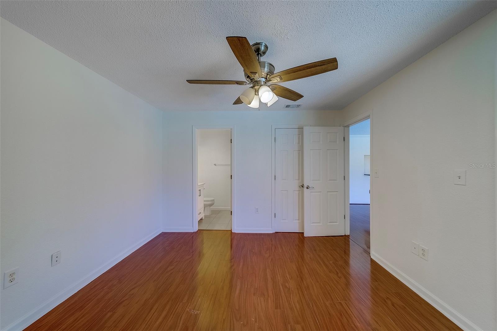 Image 15 of 39 For 10195 Sailwinds Boulevard N 202