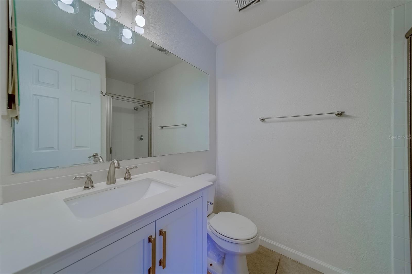 Image 19 of 39 For 10195 Sailwinds Boulevard N 202