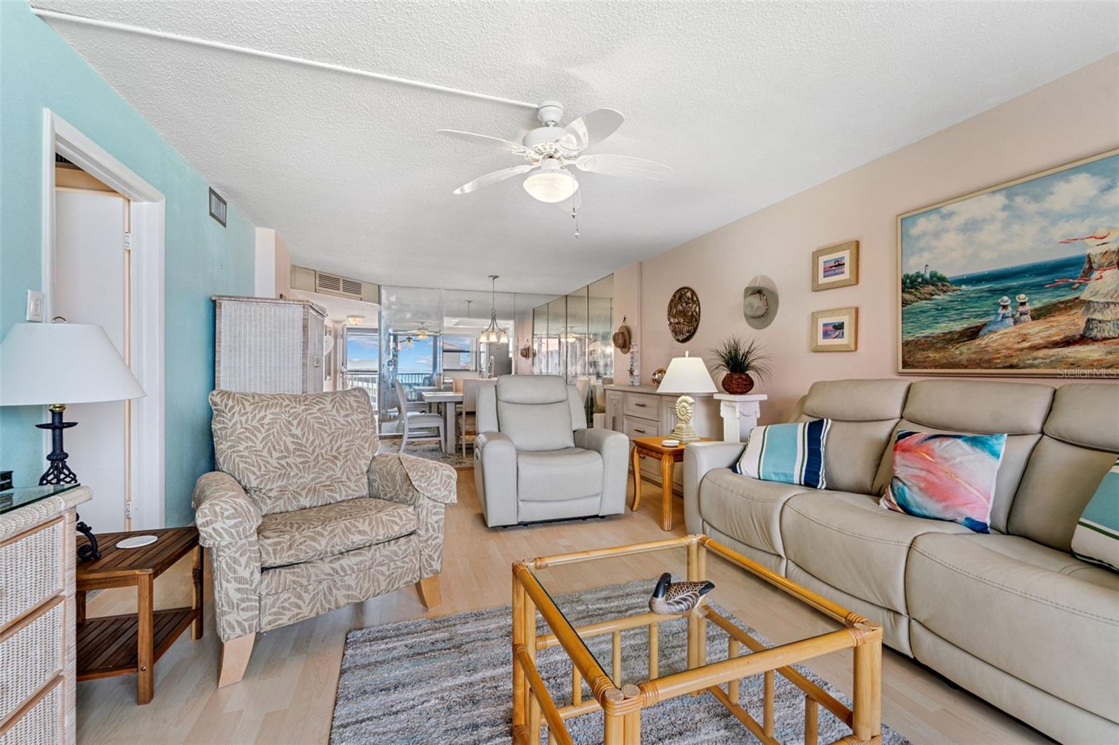 Image 10 of 45 For 17580 Gulf Boulevard 401