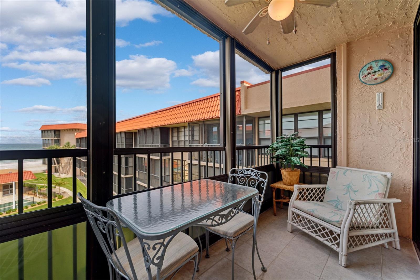 Image 13 of 45 For 17580 Gulf Boulevard 401