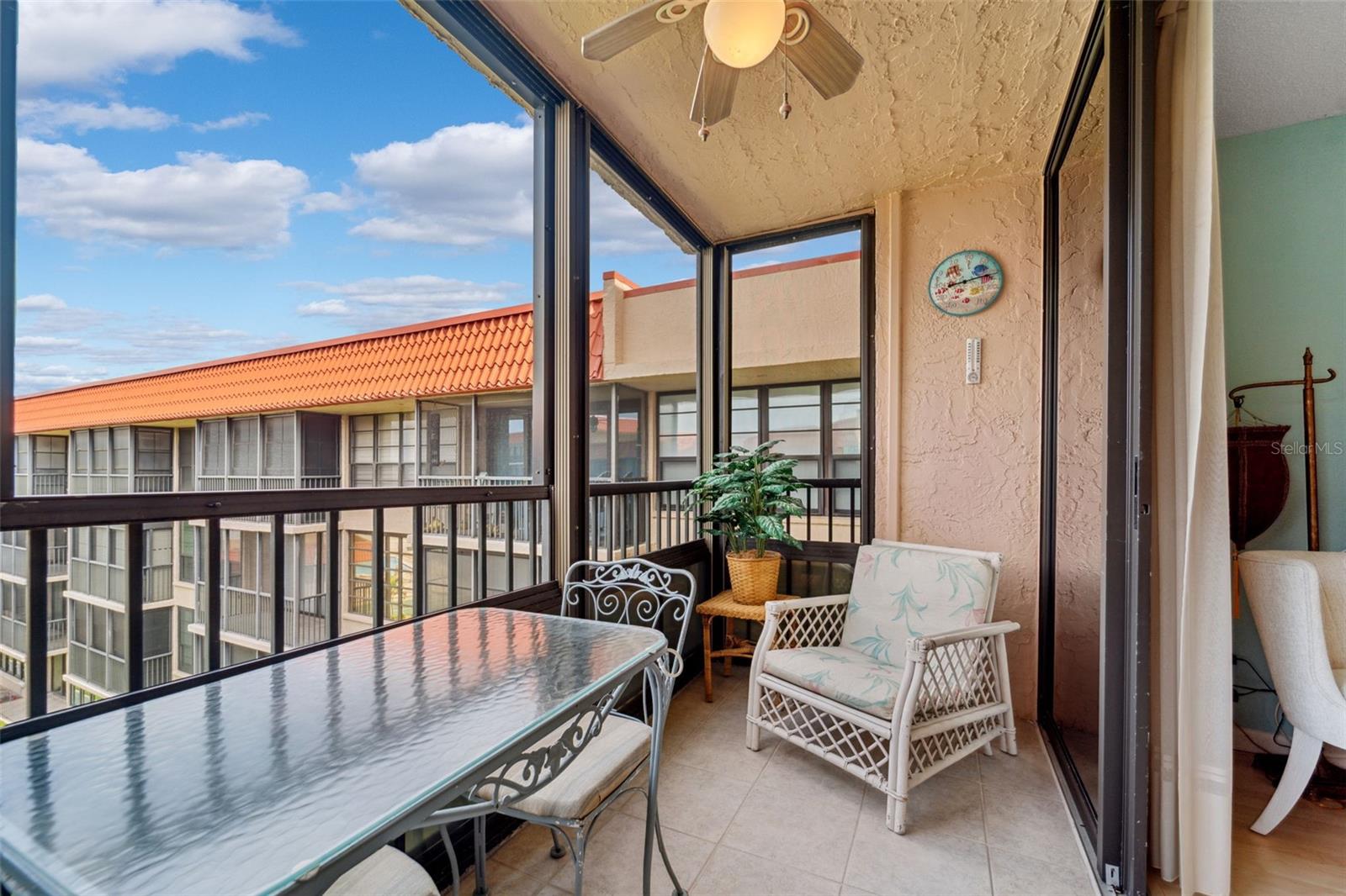 Image 15 of 45 For 17580 Gulf Boulevard 401