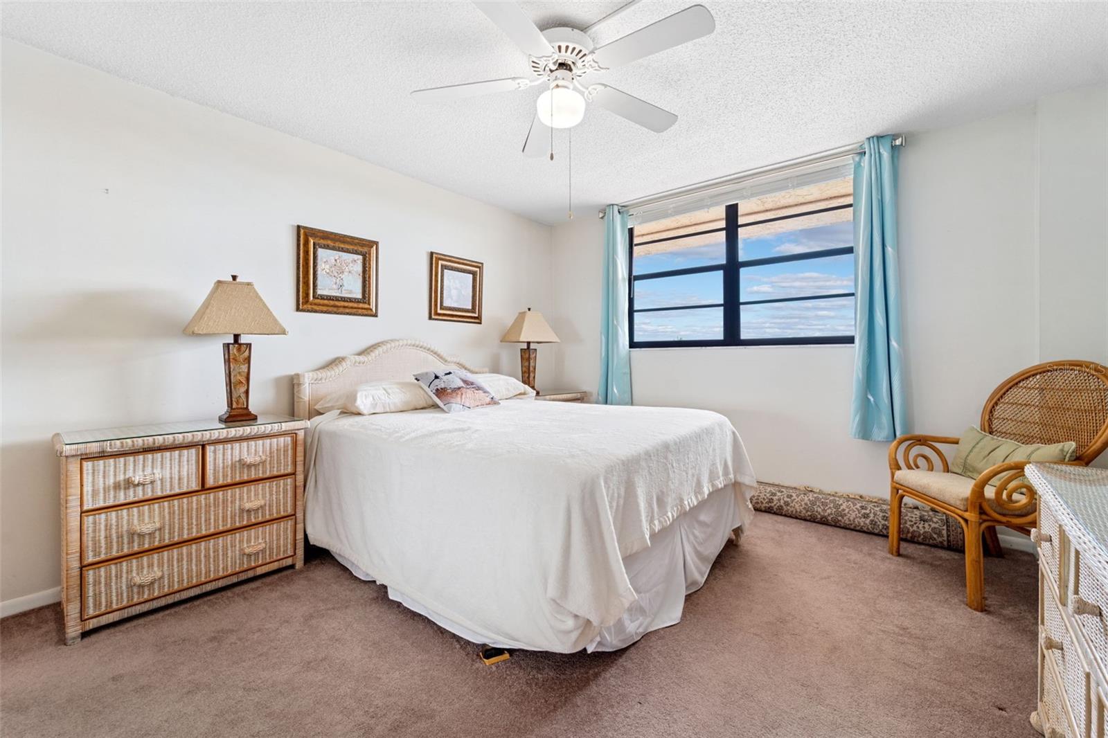 Image 19 of 45 For 17580 Gulf Boulevard 401