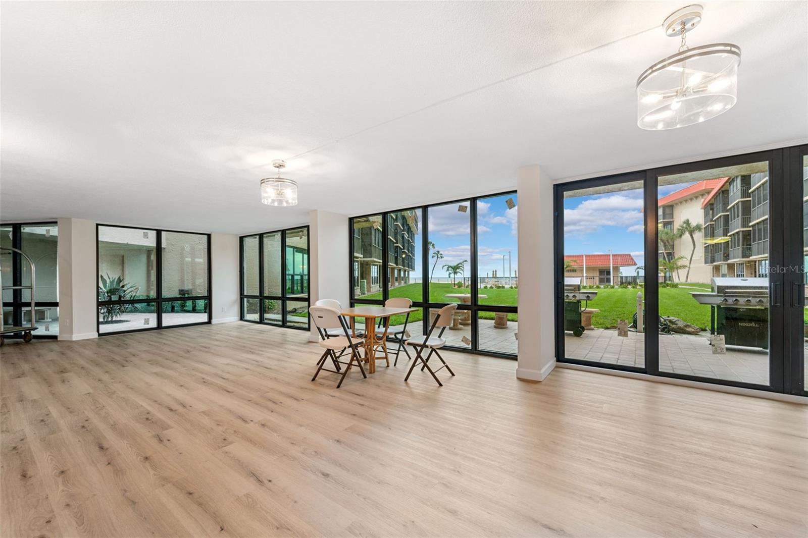 Image 28 of 45 For 17580 Gulf Boulevard 401
