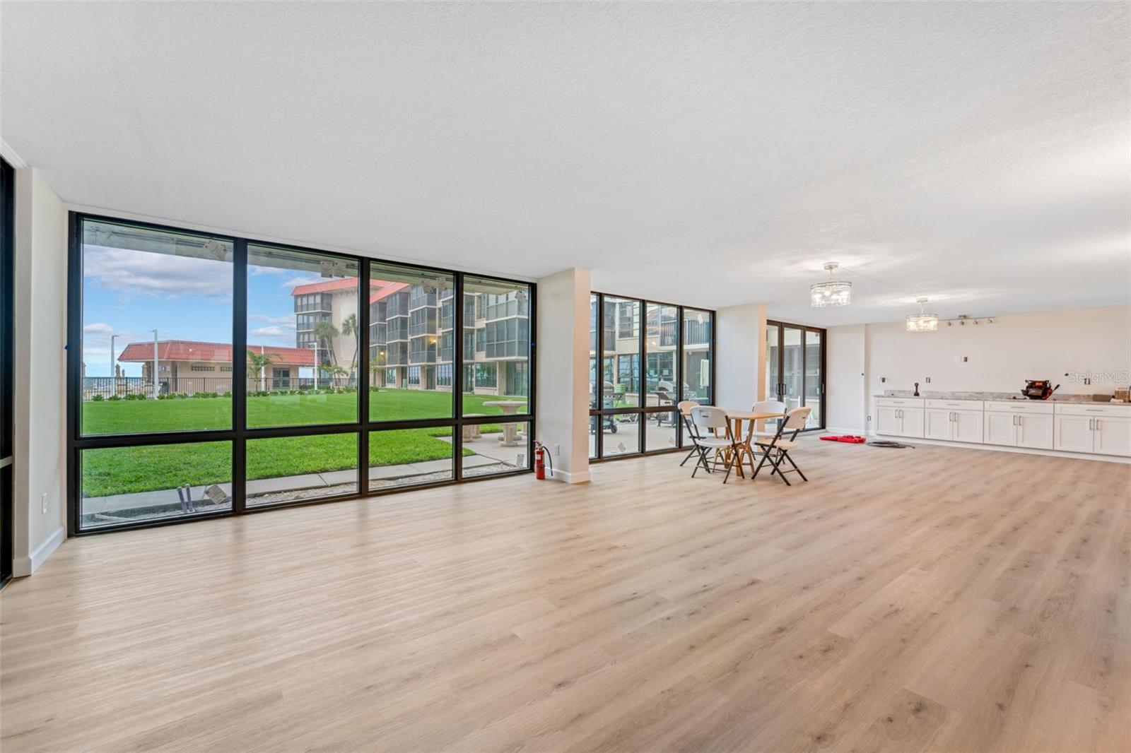 Image 29 of 45 For 17580 Gulf Boulevard 401