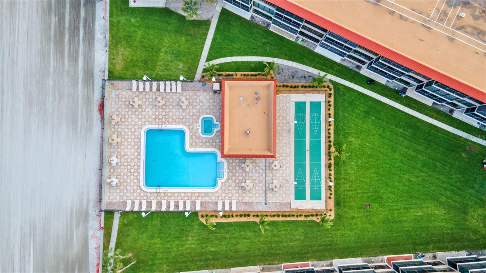 Image 39 of 45 For 17580 Gulf Boulevard 401