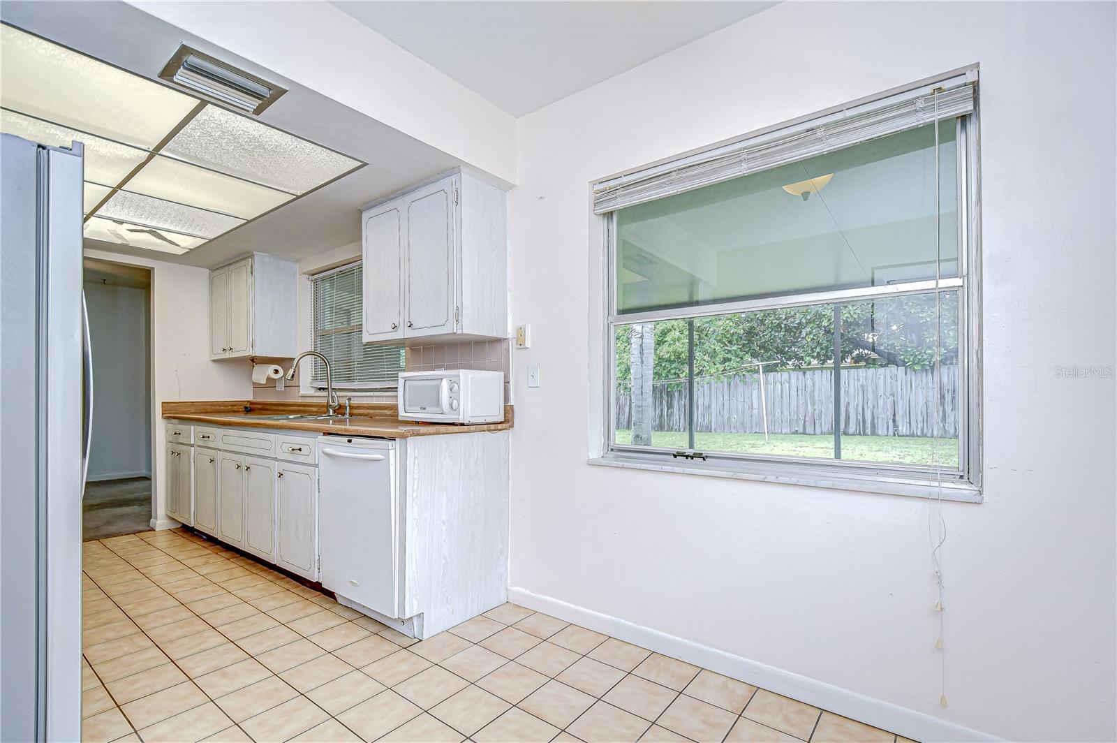 Image 10 of 33 For 1633 Braund Avenue