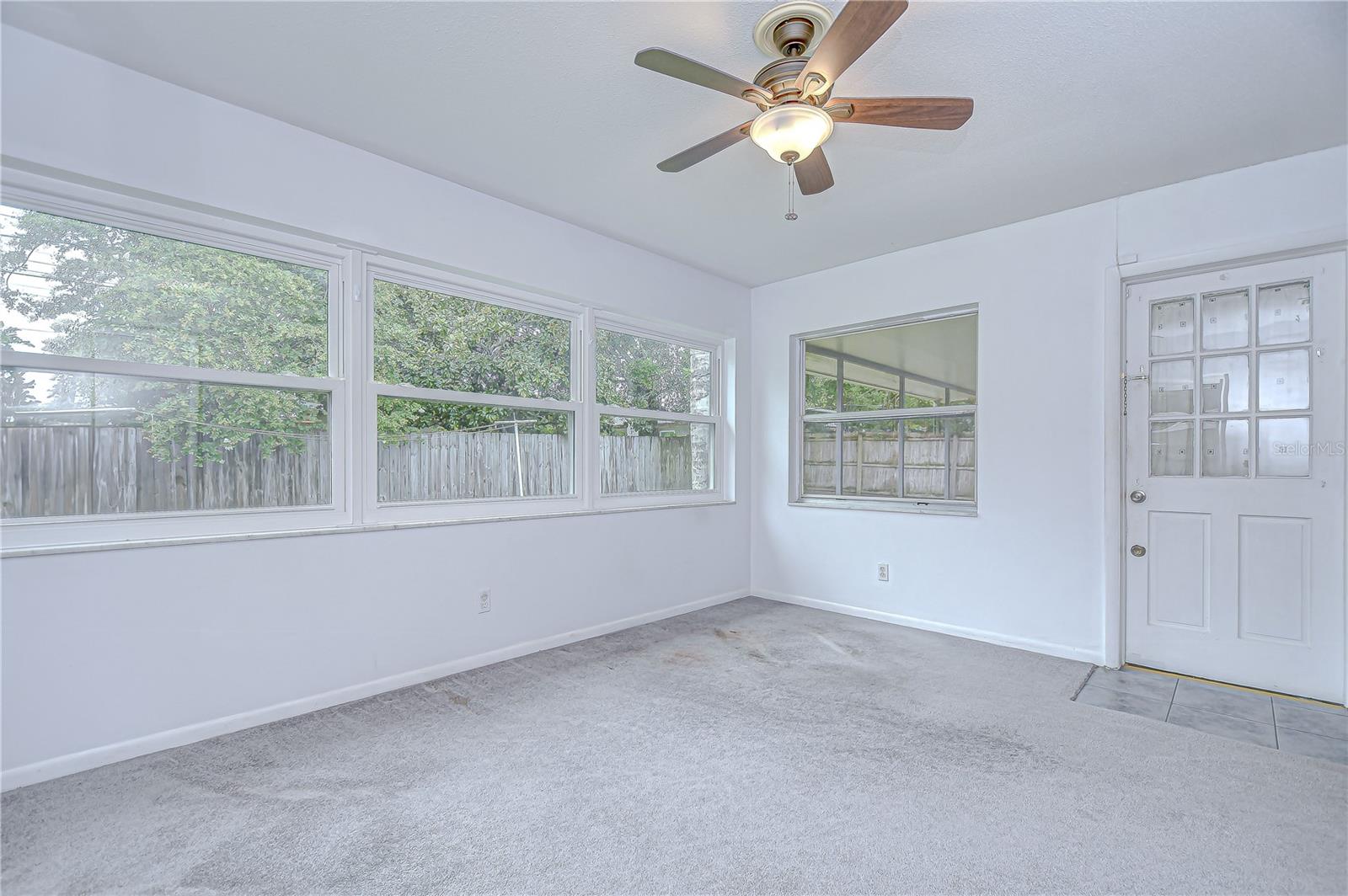 Image 15 of 33 For 1633 Braund Avenue