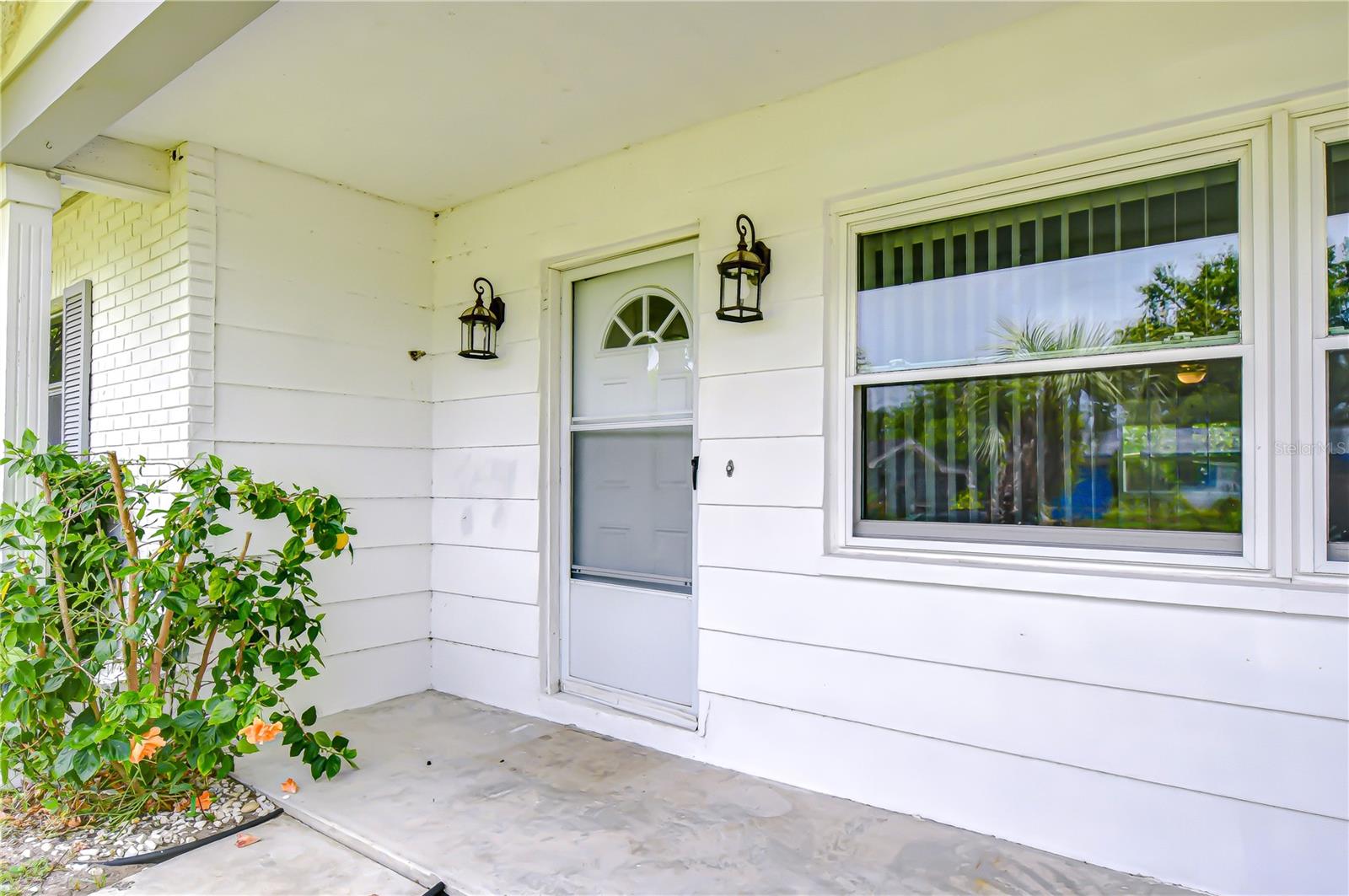 Image 2 of 33 For 1633 Braund Avenue