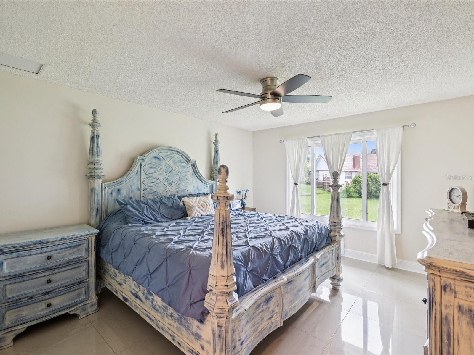 Image 15 of 61 For 1007 Lake Avoca Drive