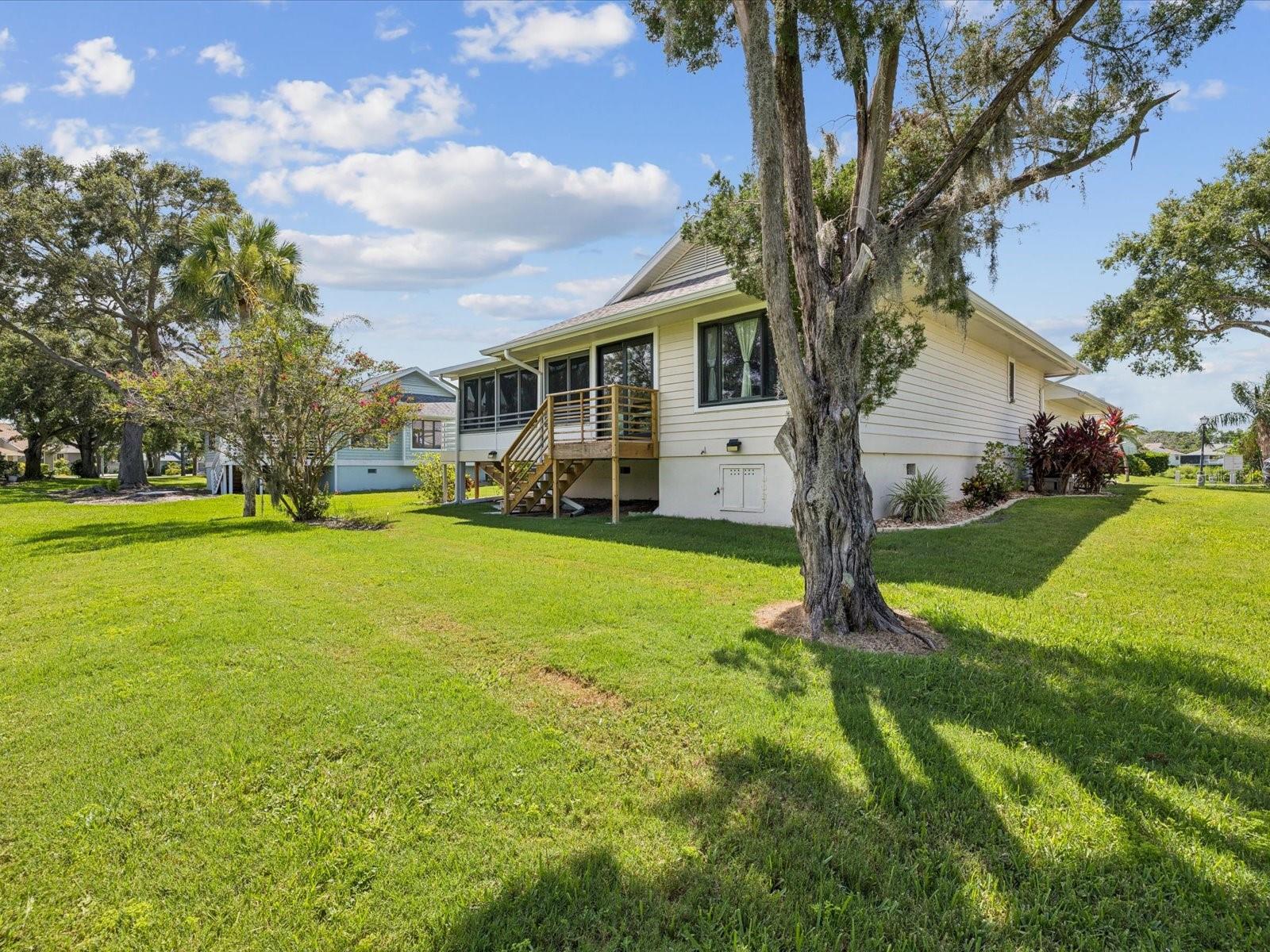 Image 28 of 61 For 1007 Lake Avoca Drive