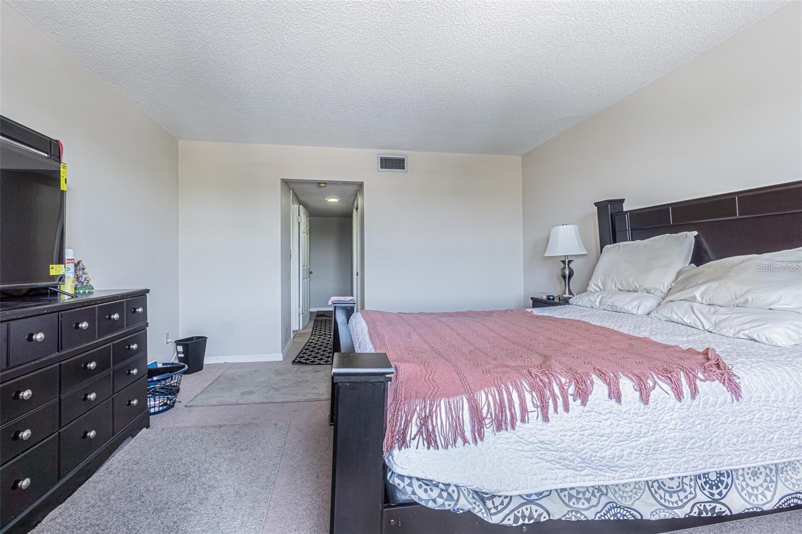 Image 12 of 21 For 14820 Rue De Bayonne  301