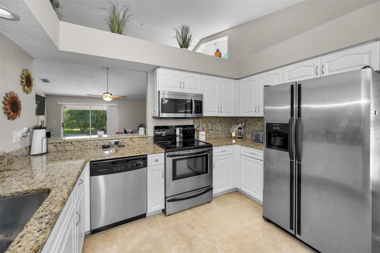 Image 10 of 53 For 3678 Amelia Way