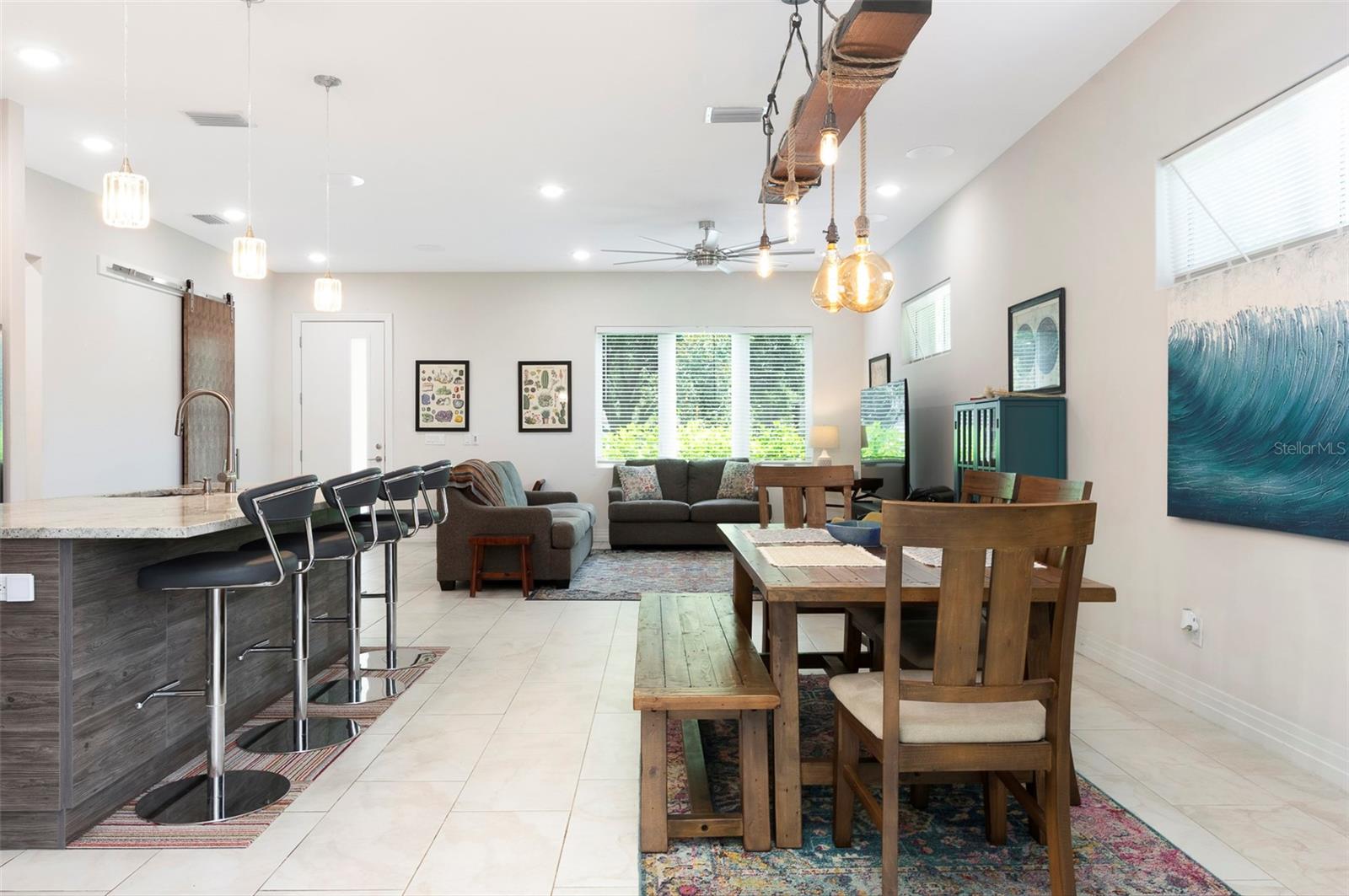 Image 10 of 49 For 2637 Bayside Drive S