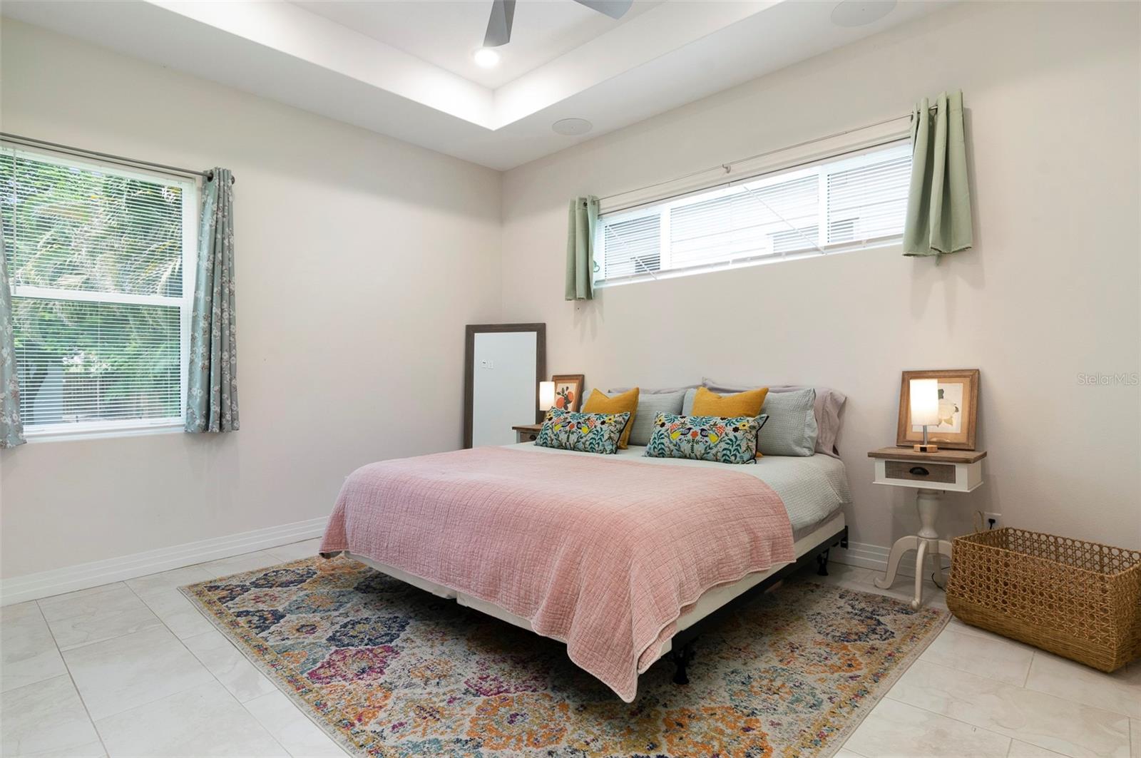 Image 16 of 49 For 2637 Bayside Drive S