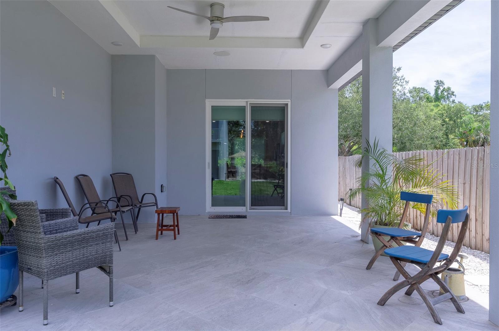 Image 27 of 49 For 2637 Bayside Drive S