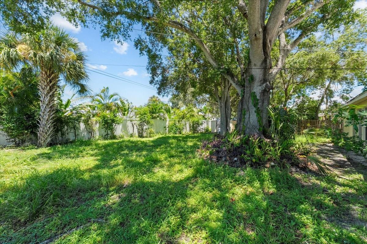 Image 8 of 10 For 3613 Gardenia Avenue