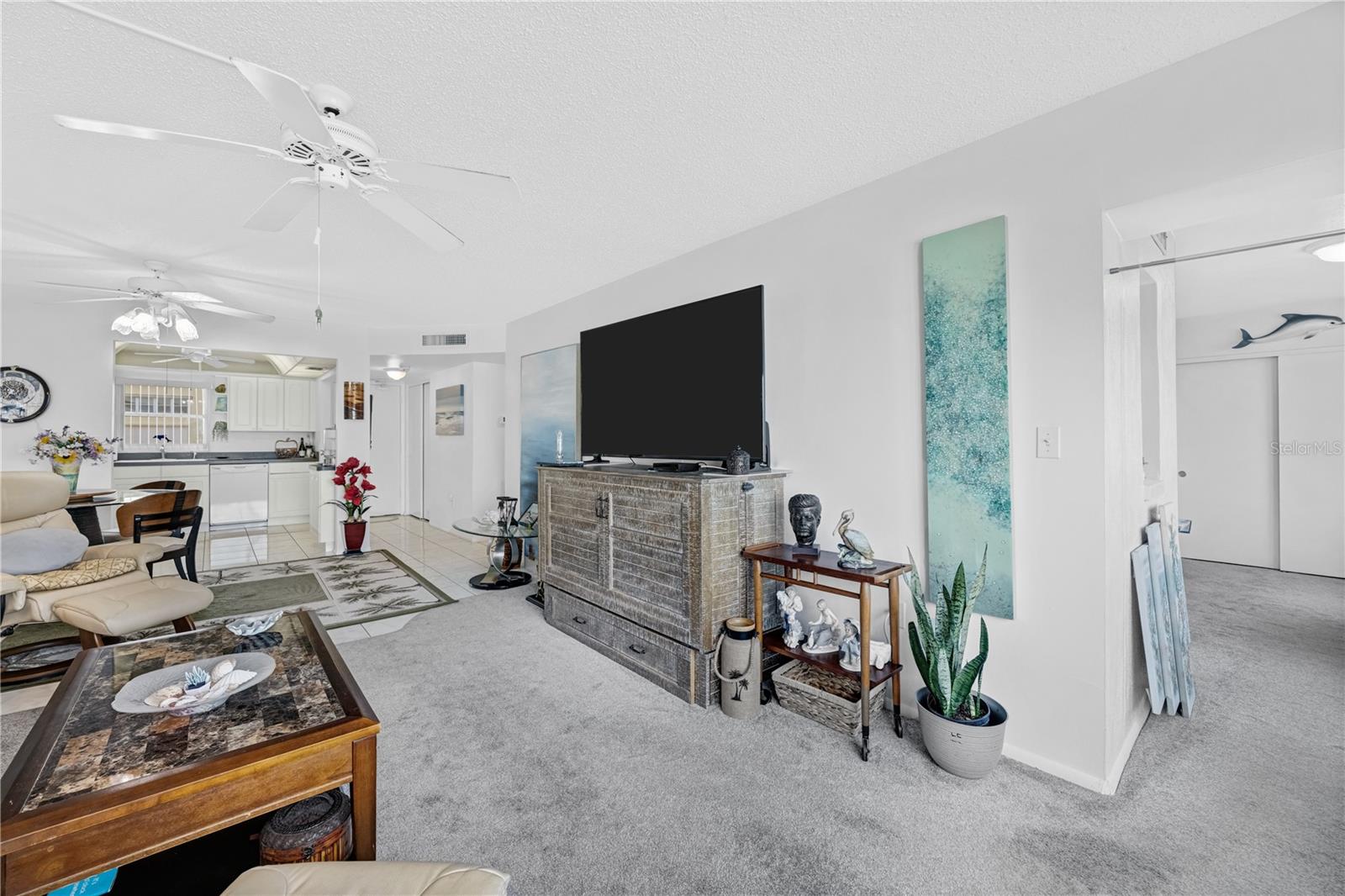 Image 15 of 47 For 4525 Cove Circle 1002