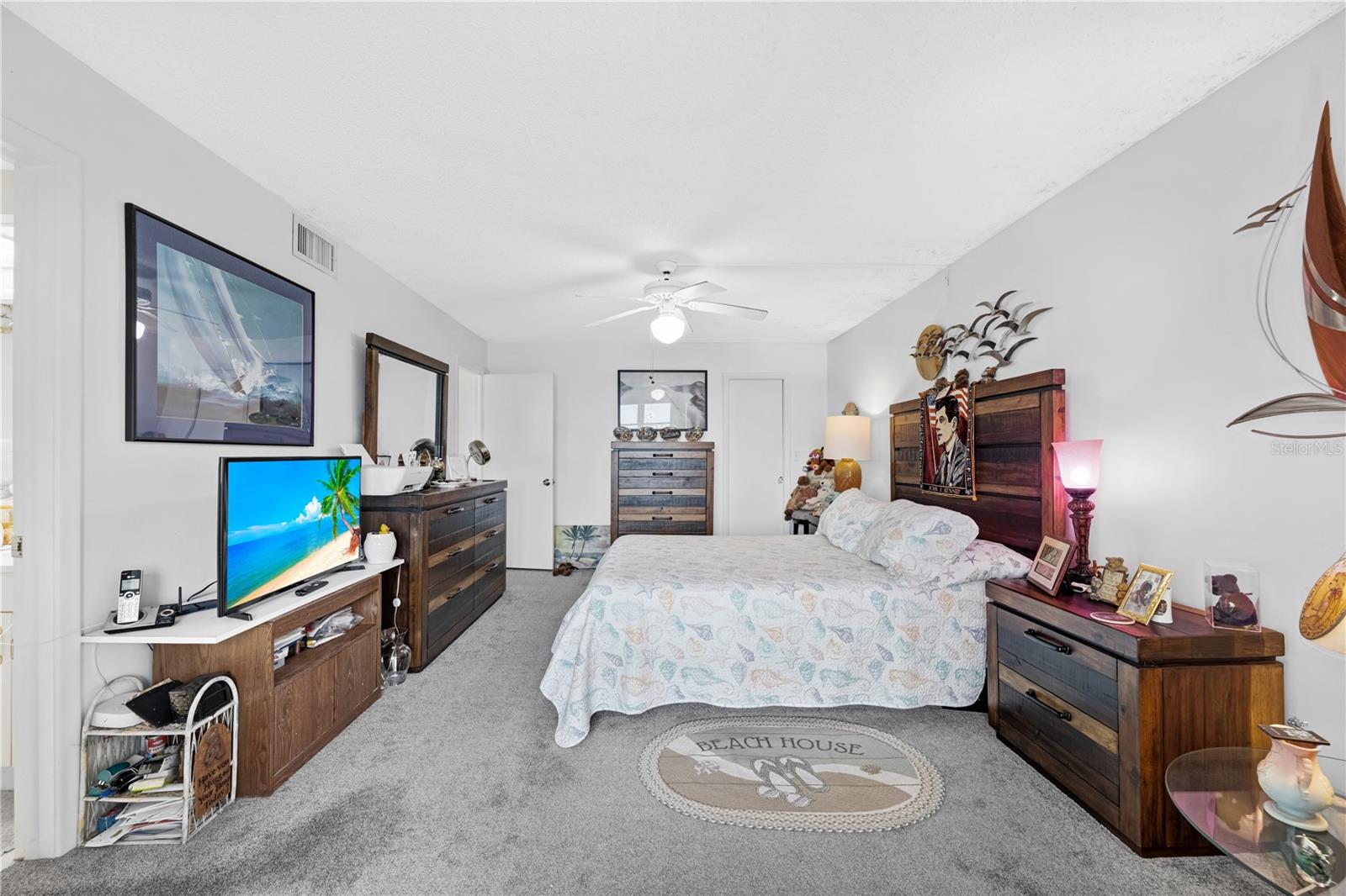 Image 21 of 47 For 4525 Cove Circle 1002