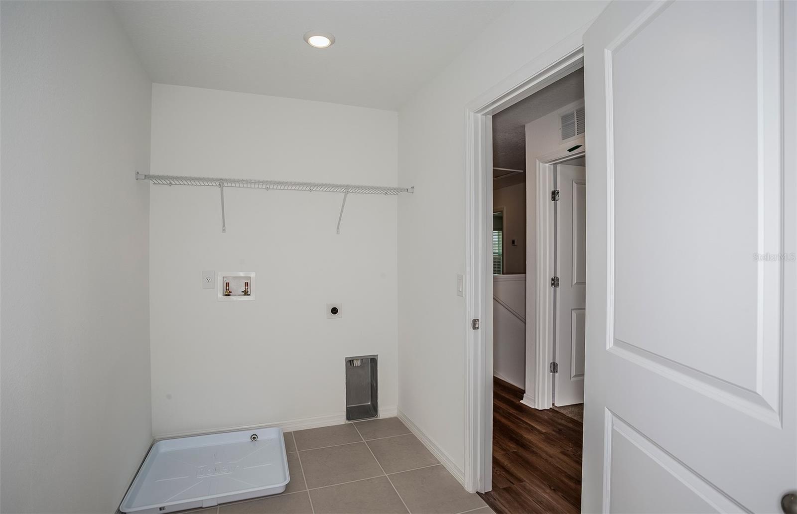 Image 13 of 24 For 1415 Hamilton Way