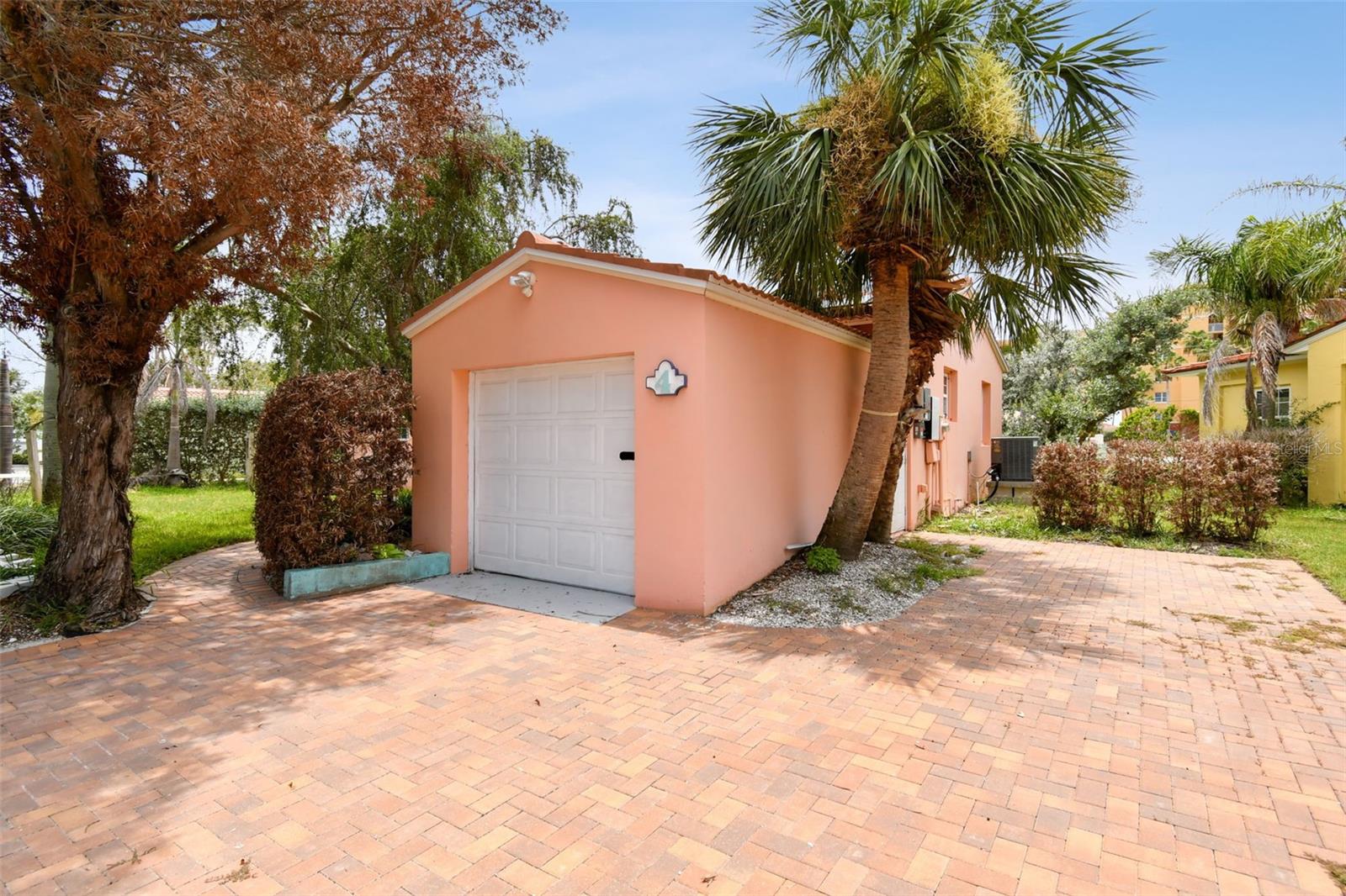 Image 30 of 70 For 16615 Gulf Boulevard