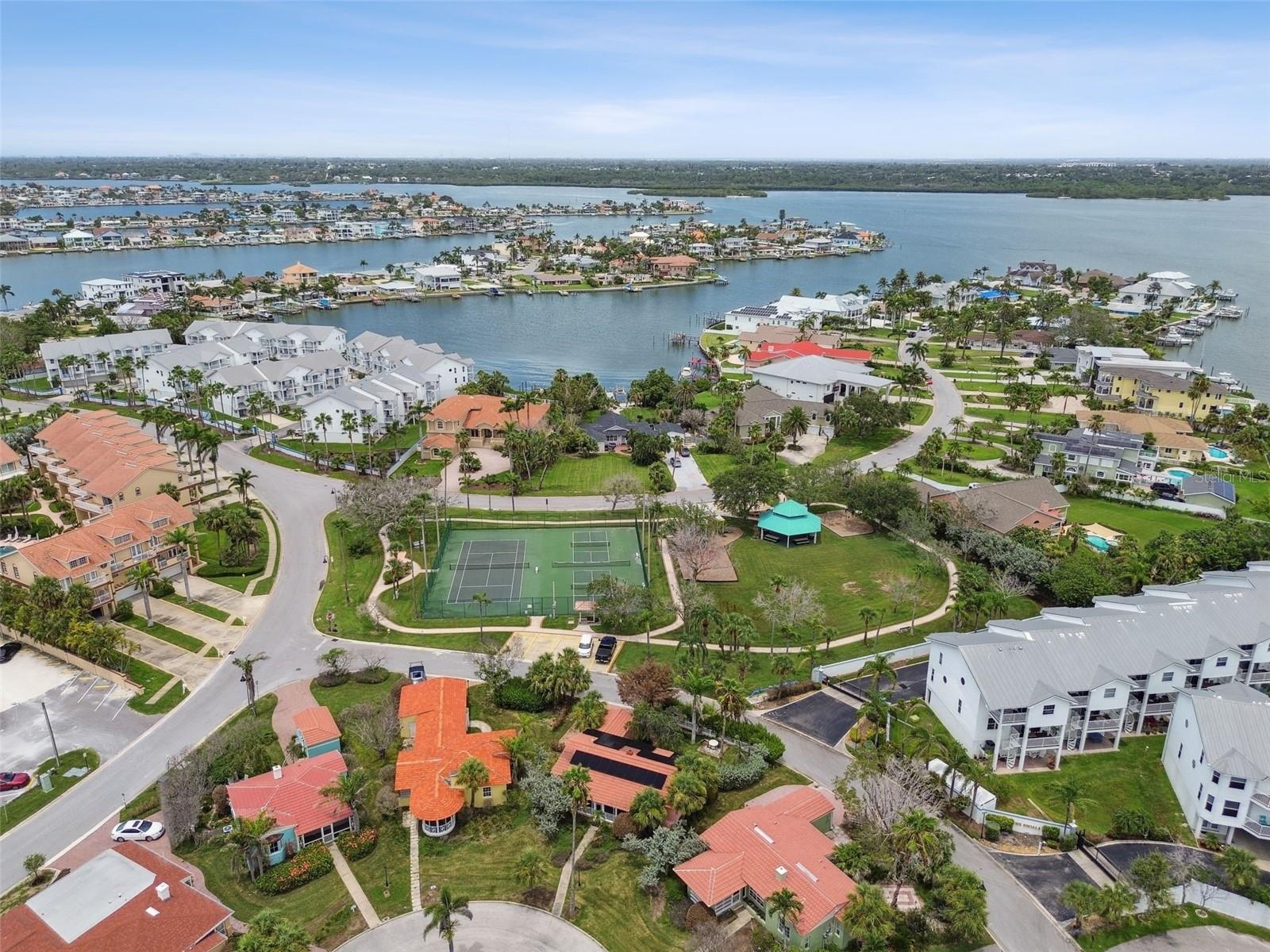 Image 37 of 70 For 16615 Gulf Boulevard