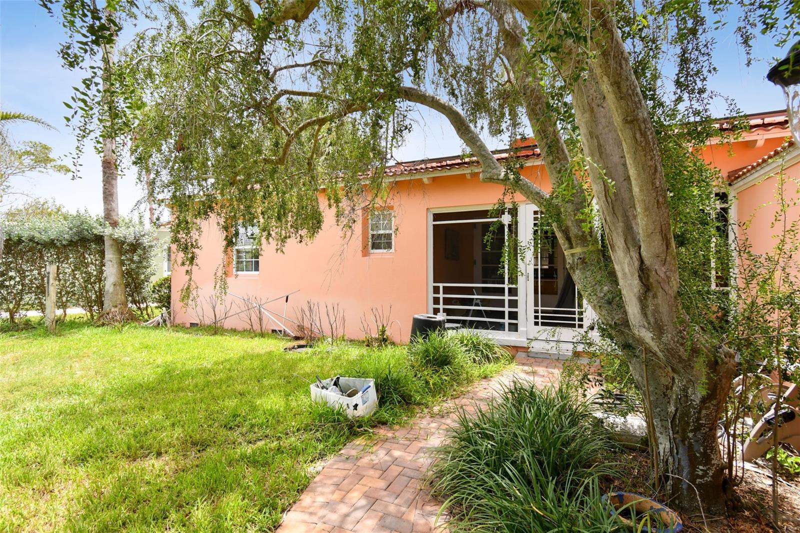 Image 49 of 70 For 16615 Gulf Boulevard