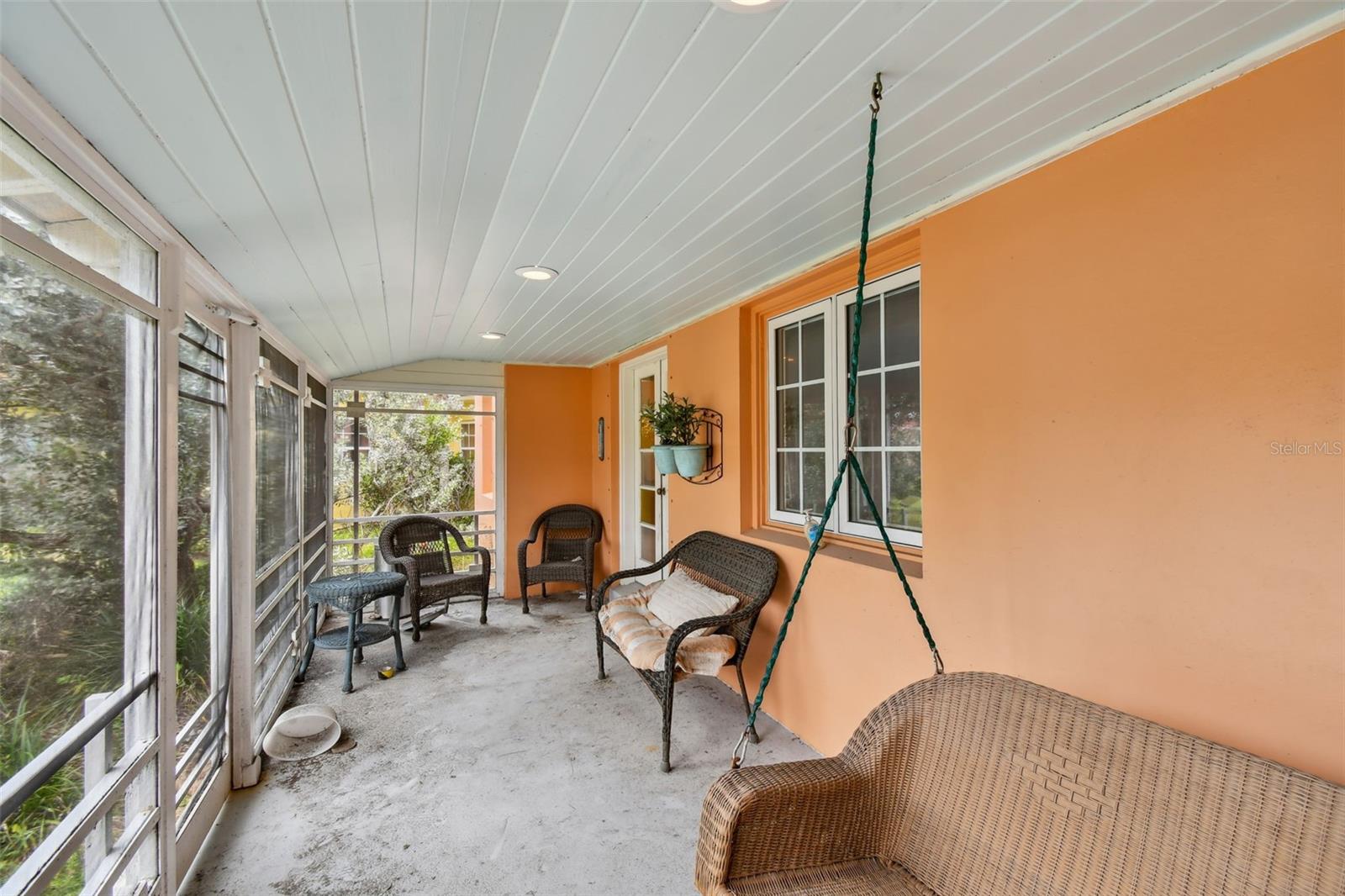 Image 8 of 70 For 16615 Gulf Boulevard