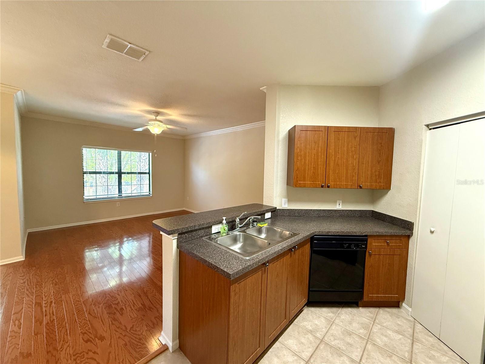 Image 8 of 17 For 2141 Portofino Place 2823