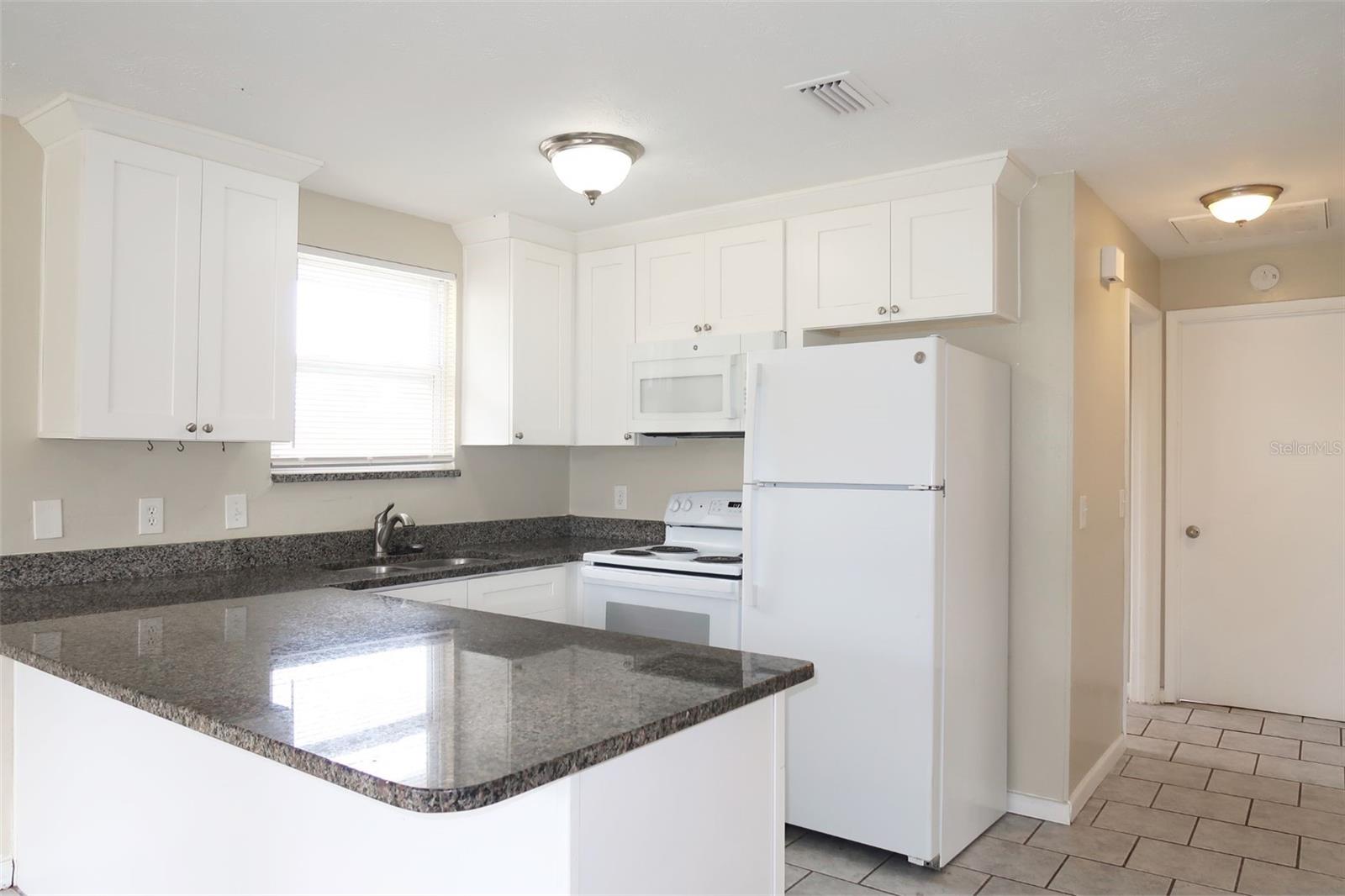 Image 12 of 20 For 807 4th Avenue Sw