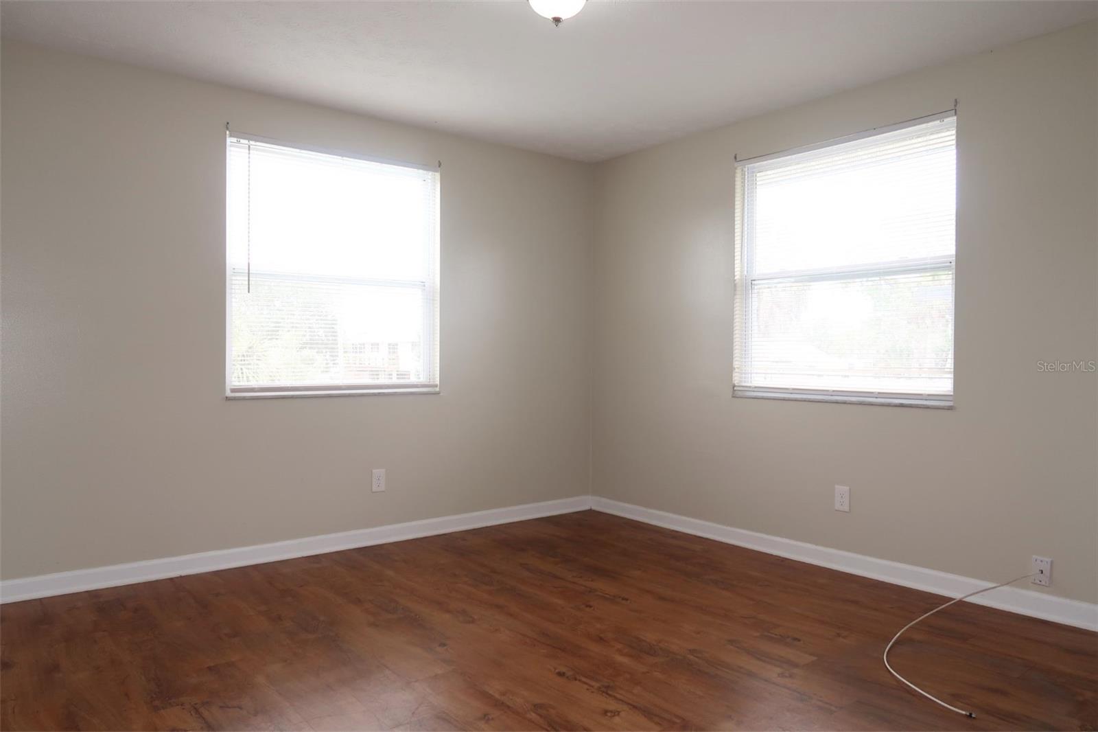 Image 14 of 20 For 807 4th Avenue Sw