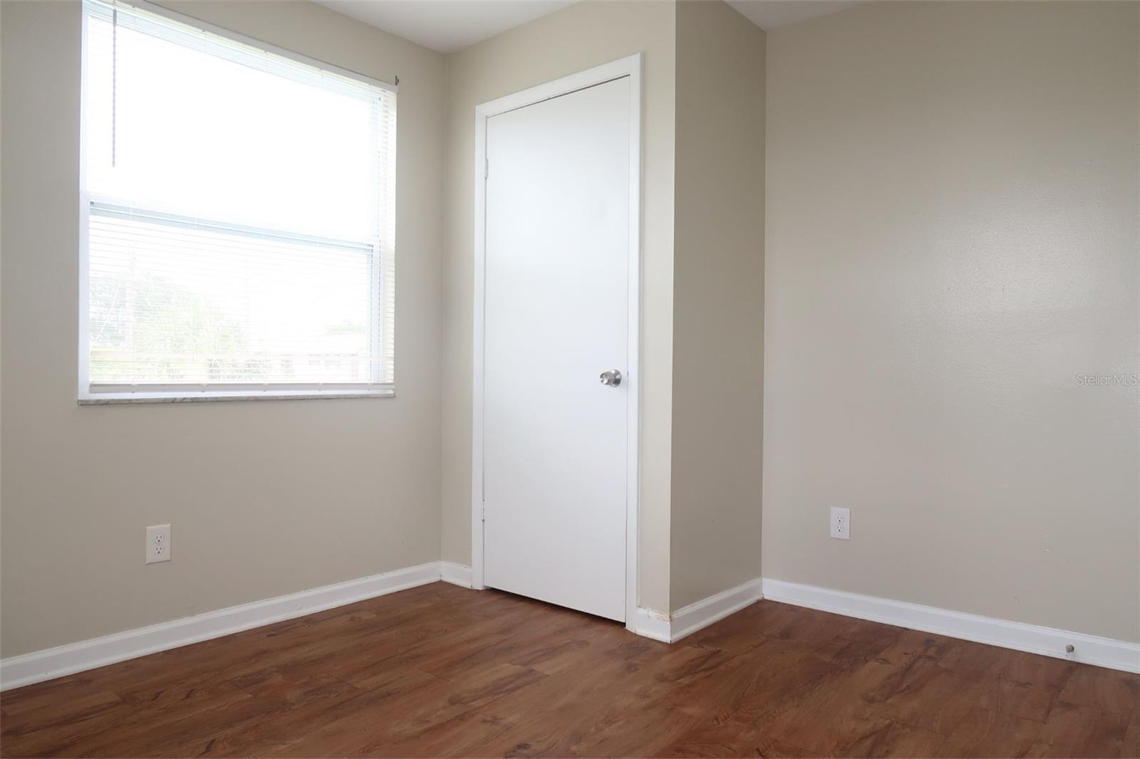 Image 16 of 20 For 807 4th Avenue Sw
