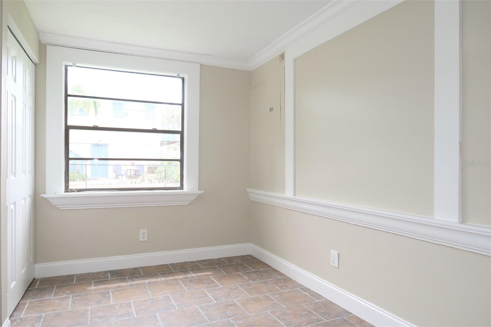 Image 17 of 20 For 807 4th Avenue Sw
