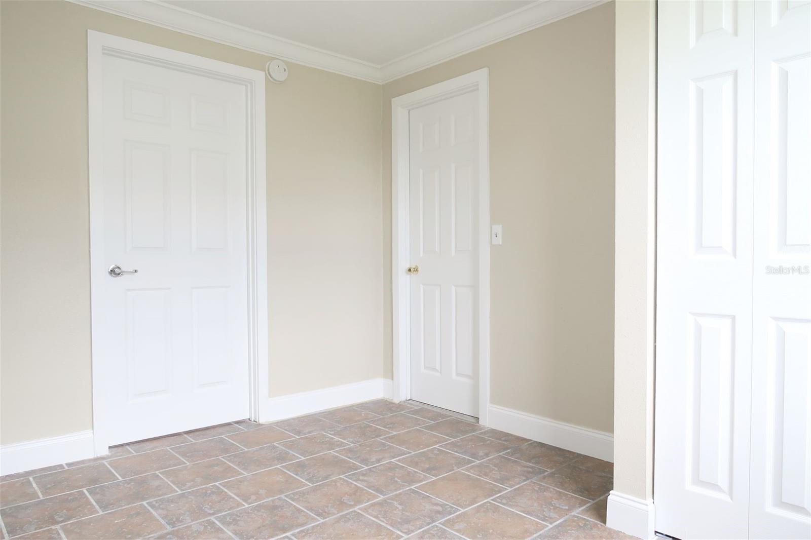 Image 18 of 20 For 807 4th Avenue Sw