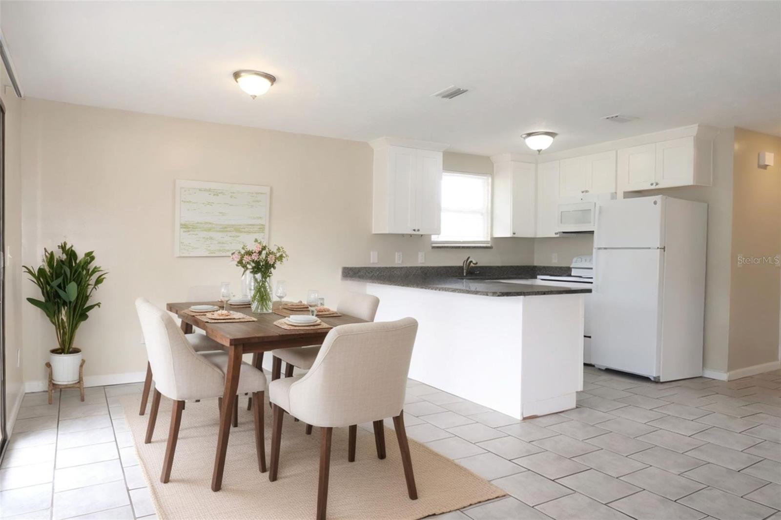 Image 3 of 20 For 807 4th Avenue Sw