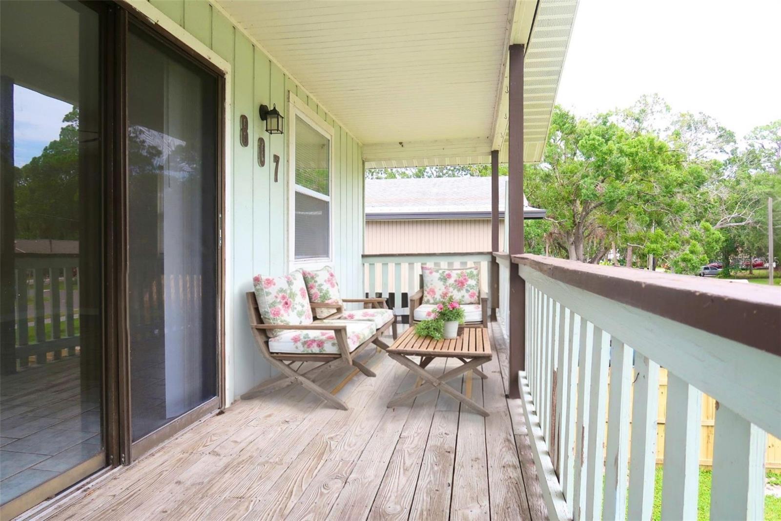 Image 4 of 20 For 807 4th Avenue Sw