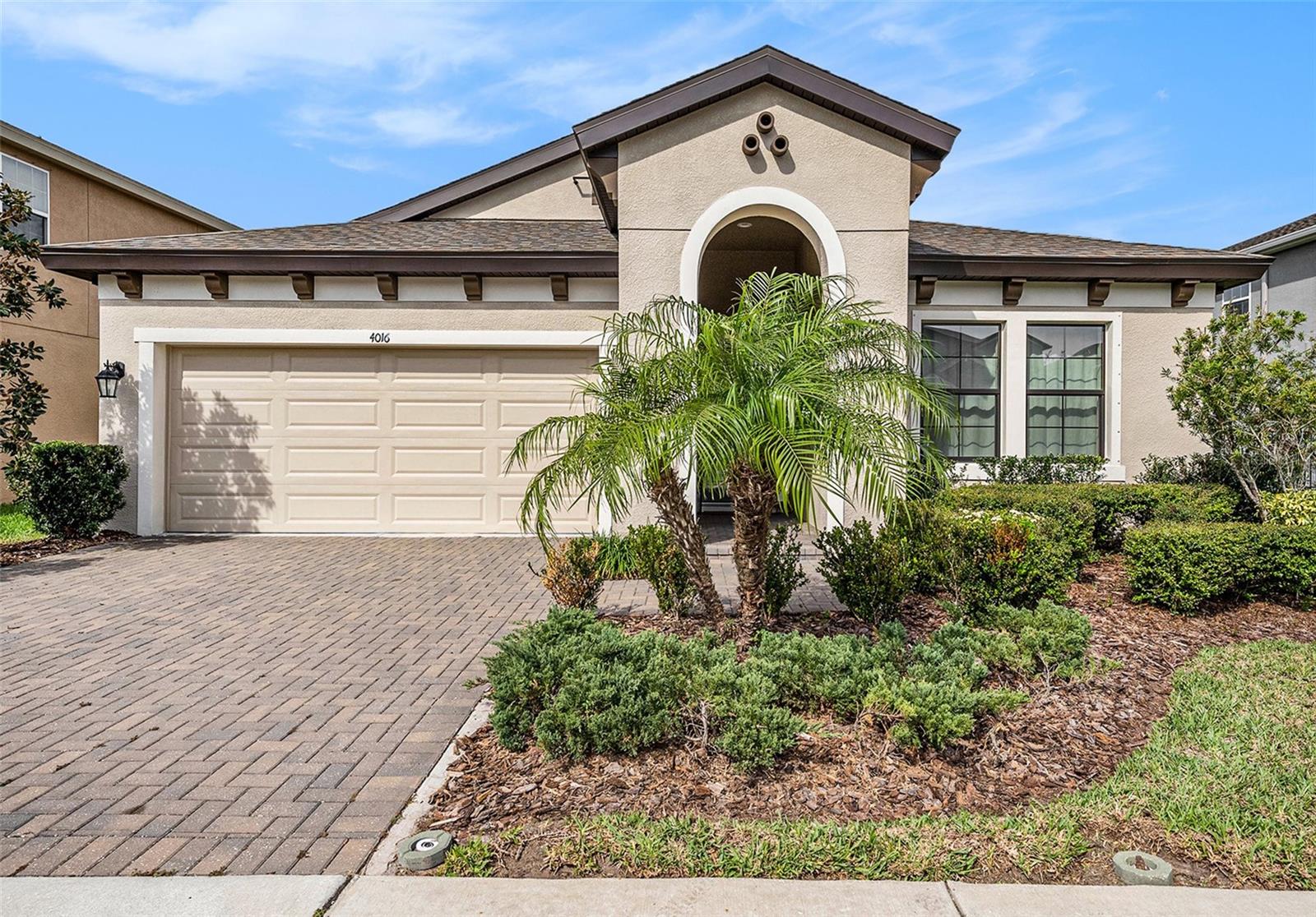 Listing photo id 0 for 4016 Cadence Loop