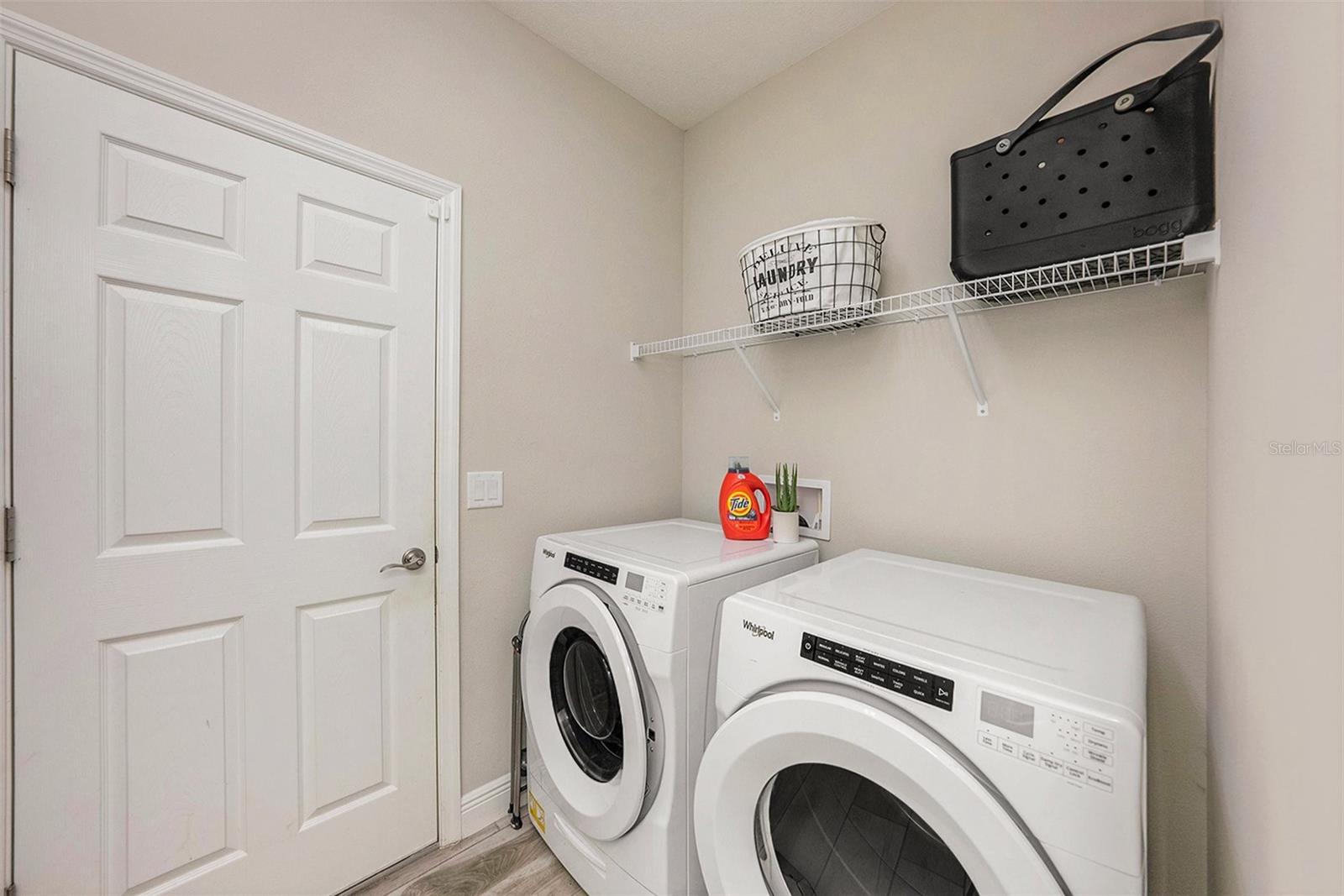 Listing photo id 20 for 4016 Cadence Loop