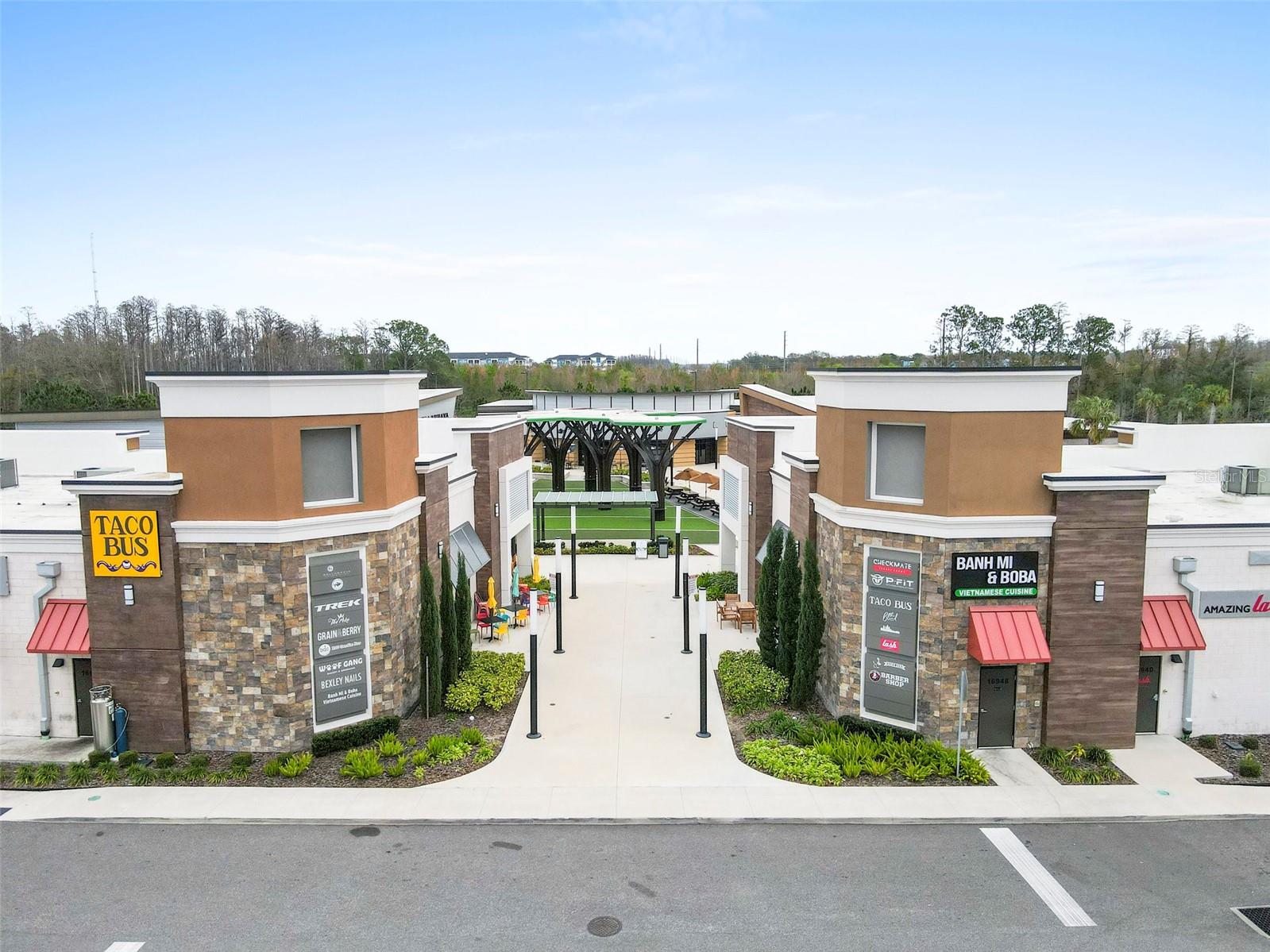 Listing photo id 35 for 4016 Cadence Loop