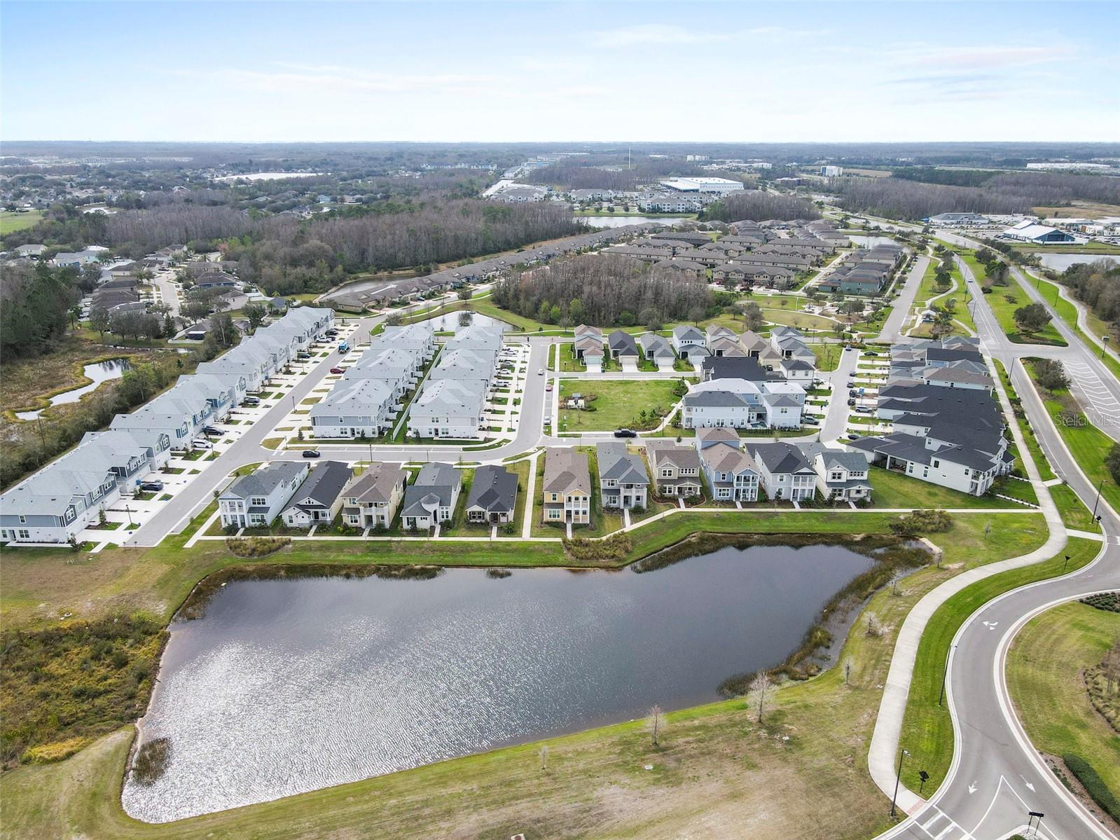 Listing photo id 40 for 4016 Cadence Loop