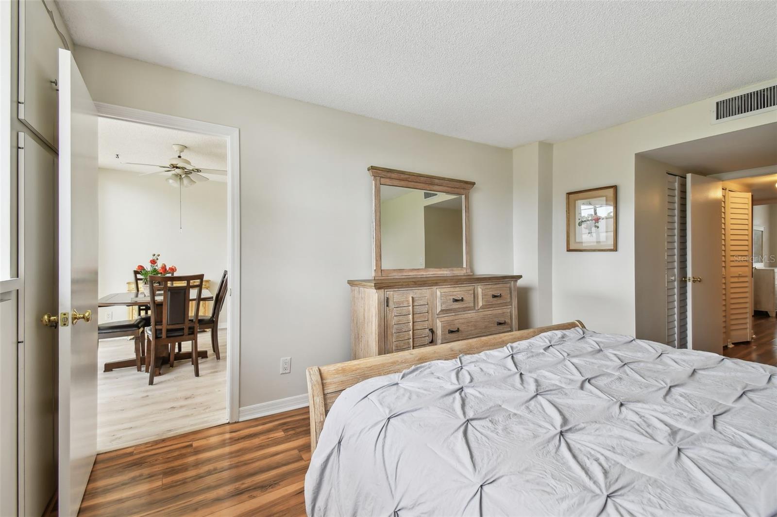Image 12 of 27 For 5095 Bay Street Ne 103