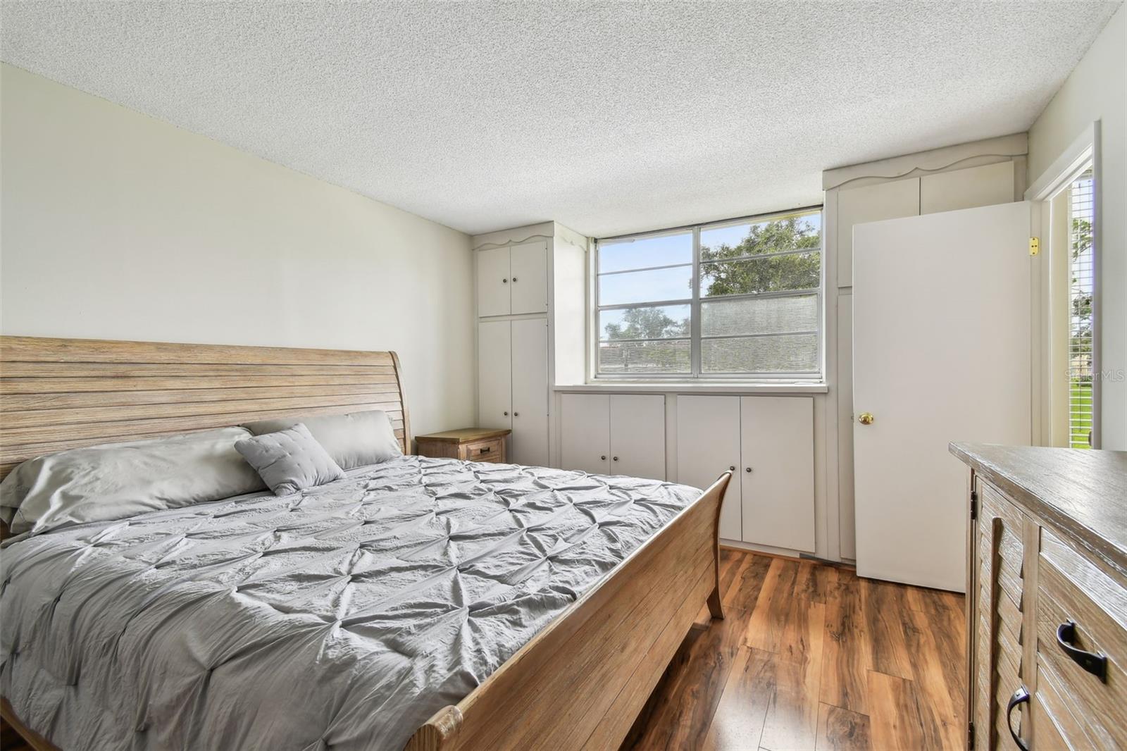 Image 13 of 27 For 5095 Bay Street Ne 103
