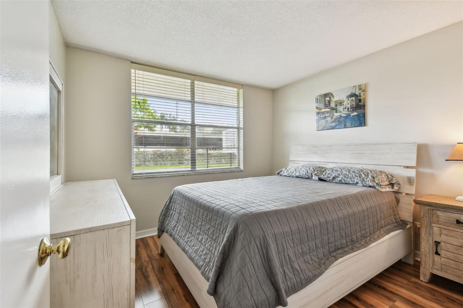 Image 17 of 27 For 5095 Bay Street Ne 103