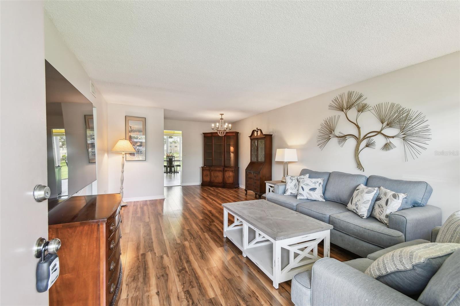 Image 4 of 27 For 5095 Bay Street Ne 103