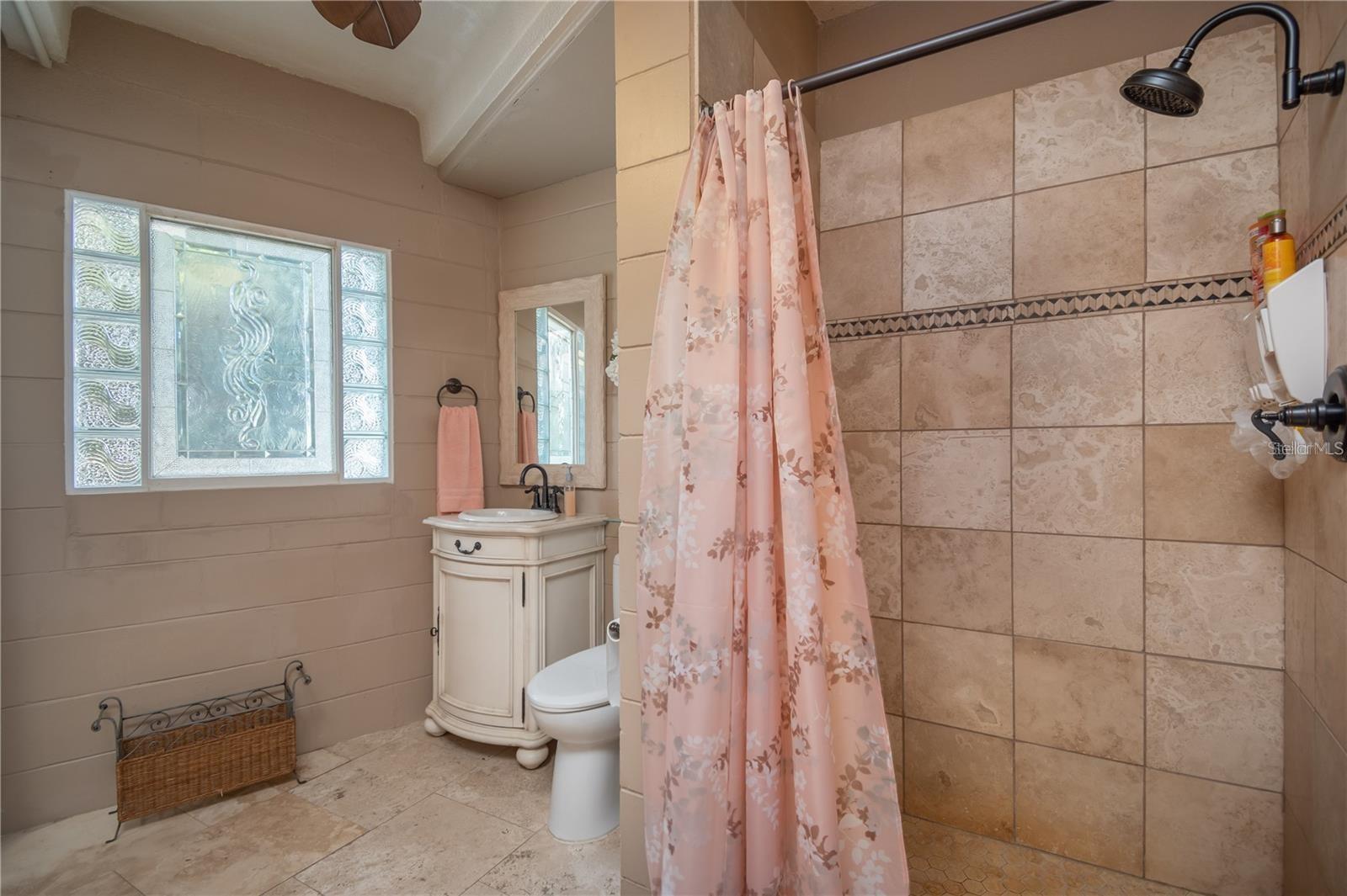 Image 43 of 60 For 3 Ocale Way 